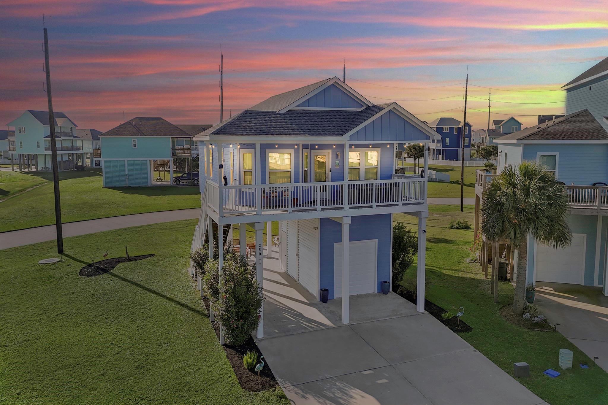 25011 San Simeon Ct, Galveston, TX 77554 photo