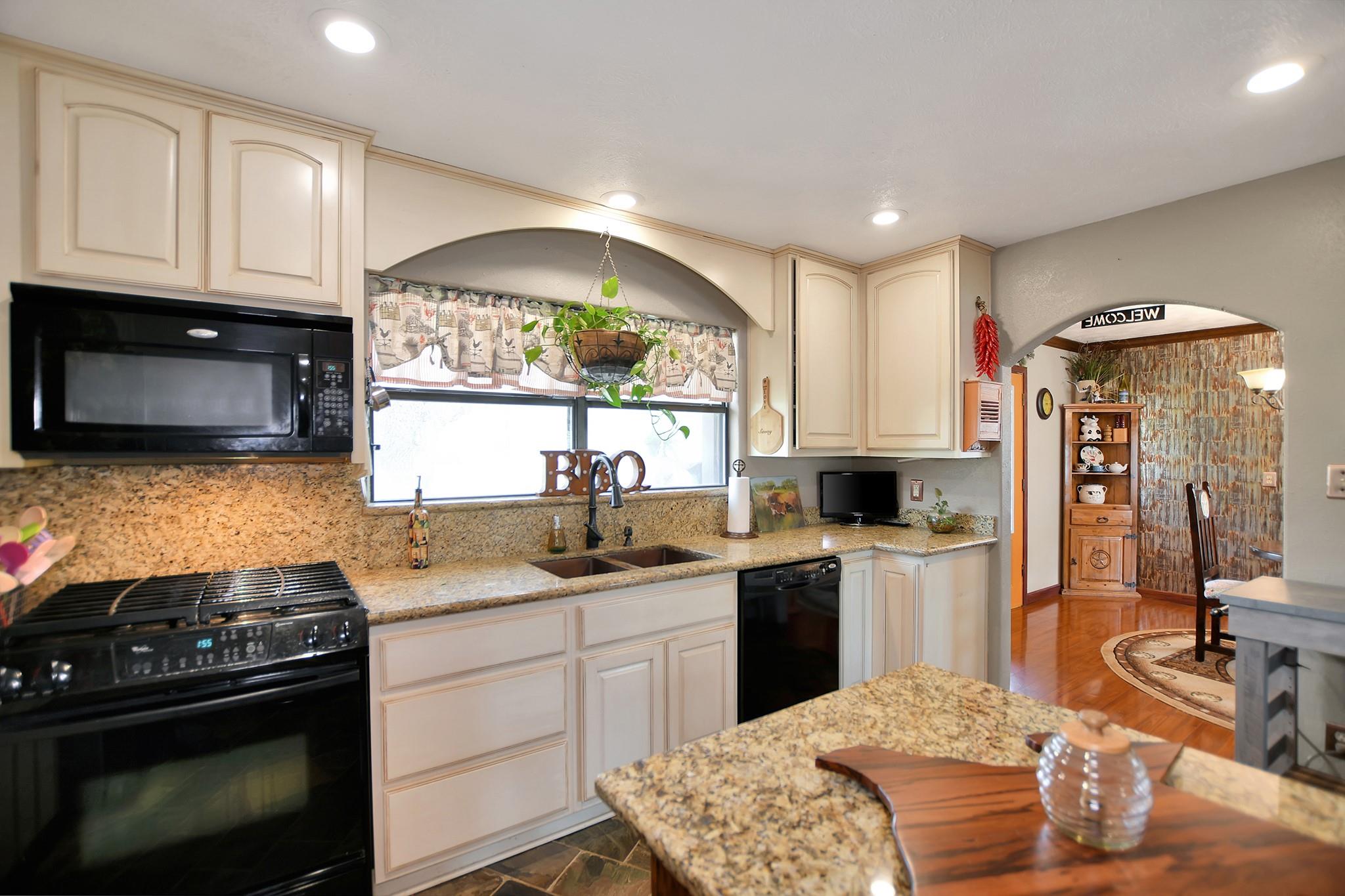 28335 Riley Rd, Waller, TX 77484 photo