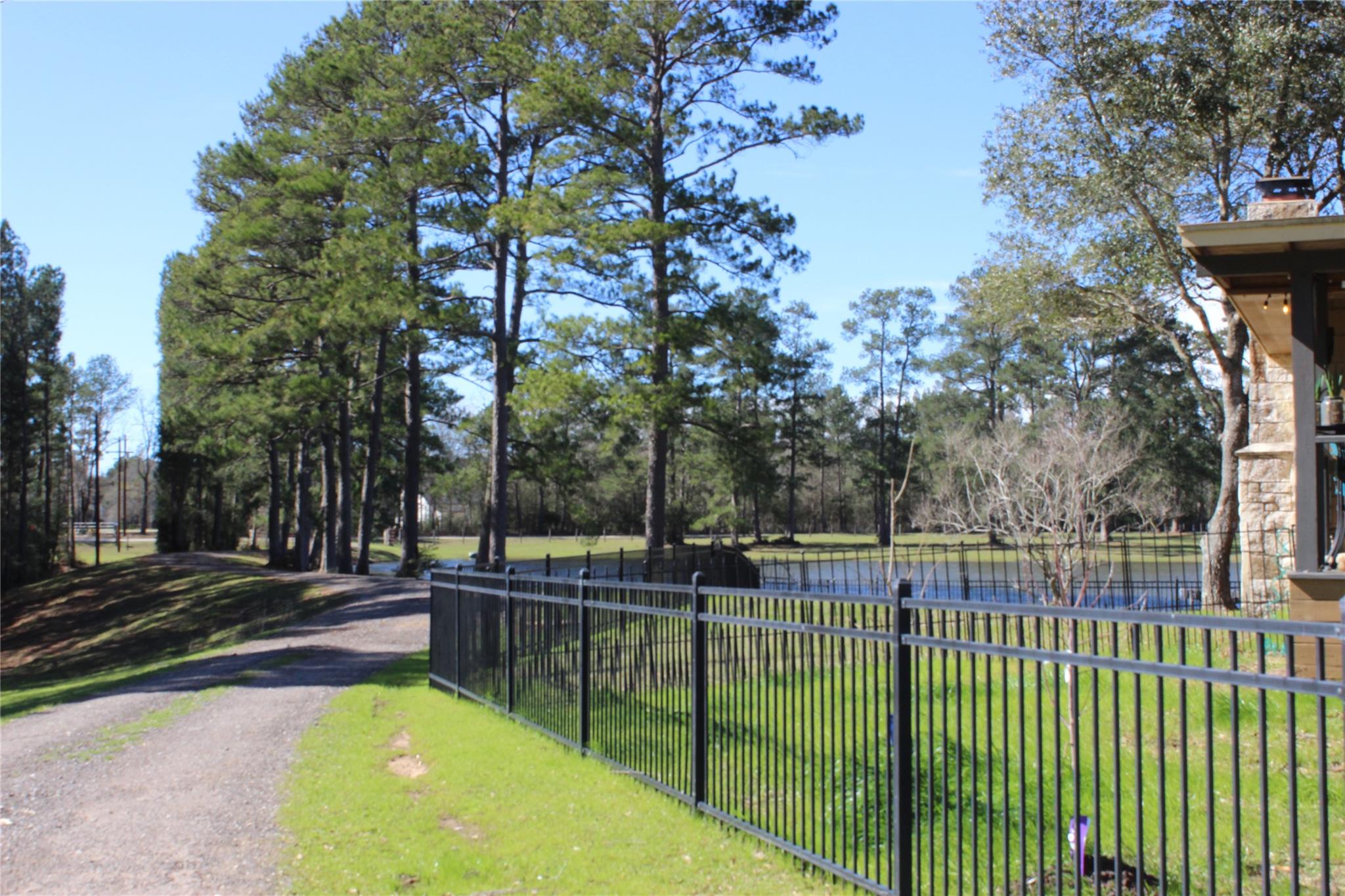 28335 Riley Rd, Waller, TX 77484 photo