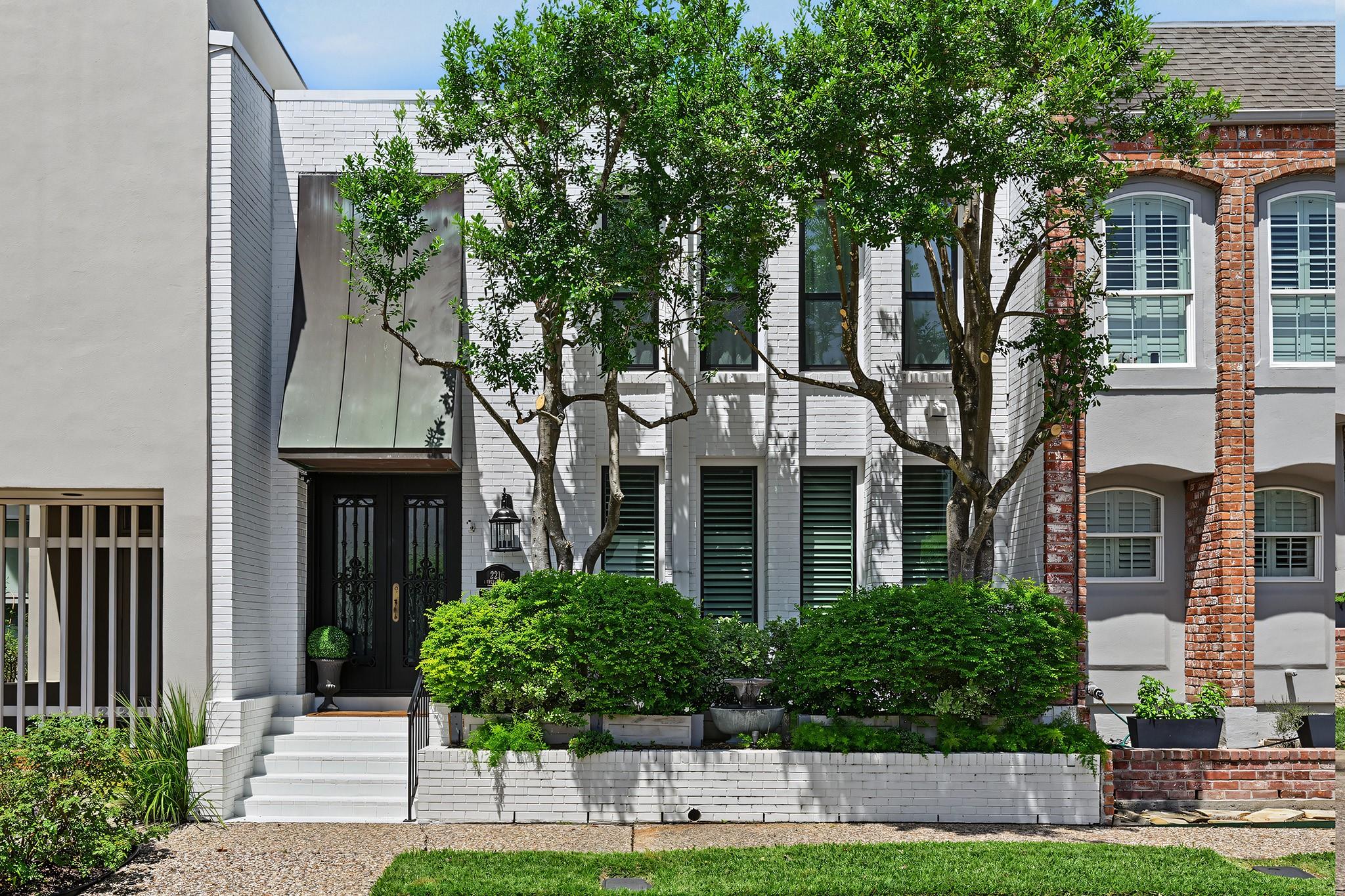 2216 Amberly Ct, Houston, TX 77063