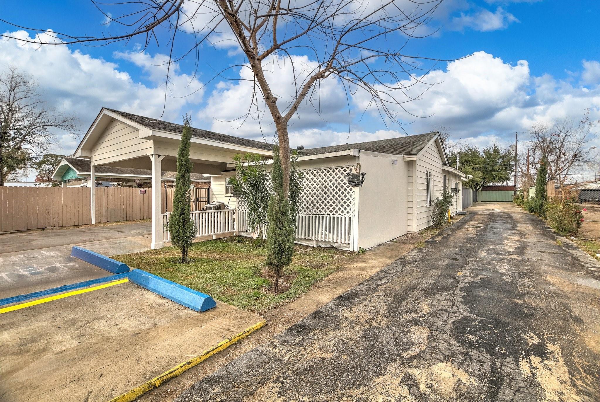 8622 Rayson Rd, Houston, TX 77080 photo