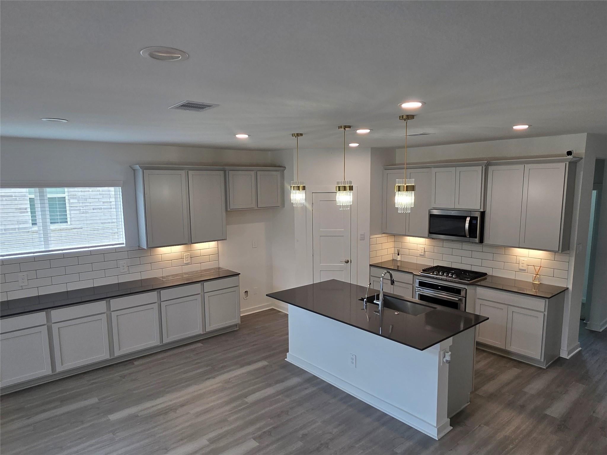 13416 Bear Creek Ln, Conroe, TX 77384 photo
