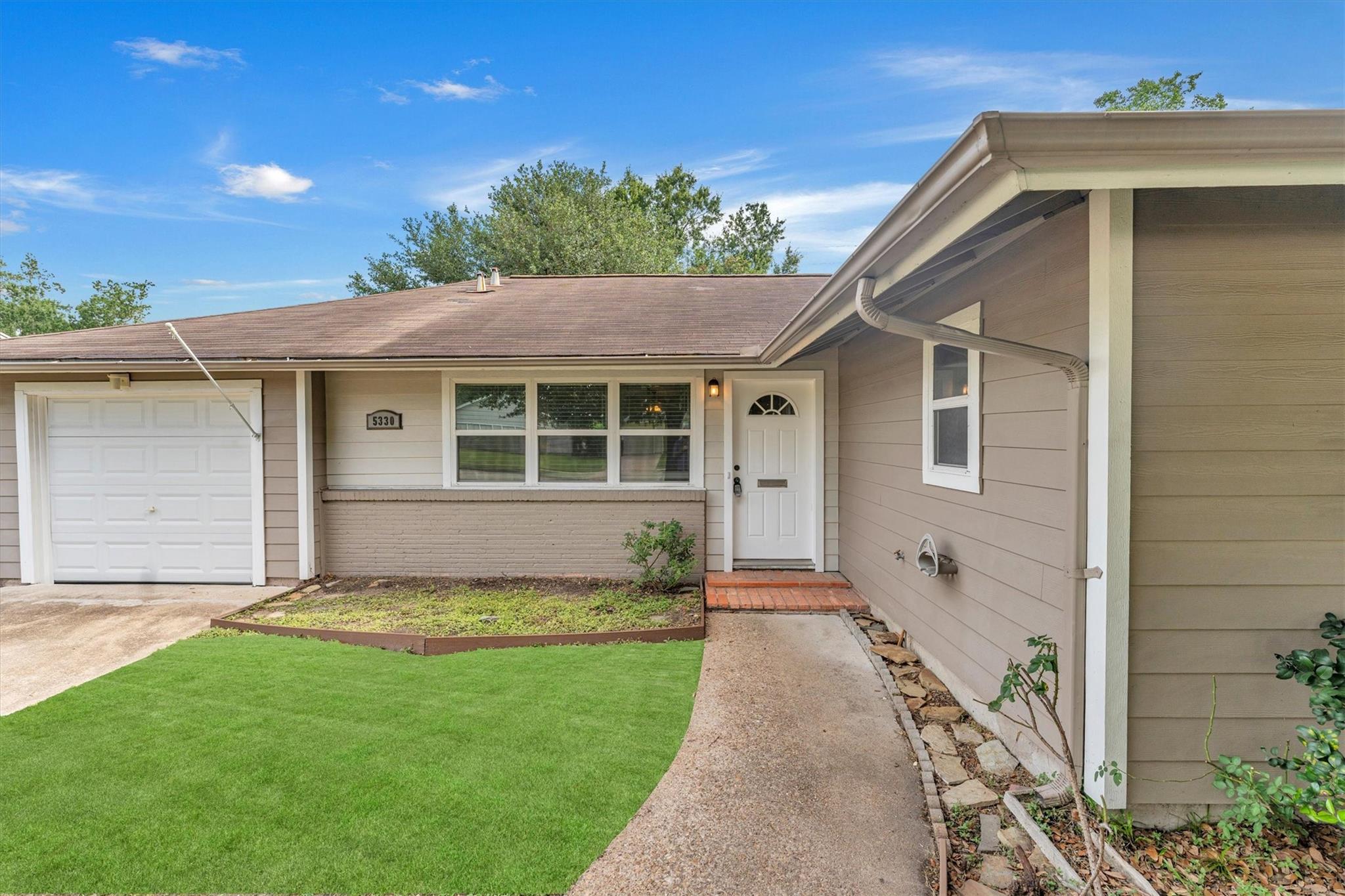 5330 Pagewood Ln, Houston, TX 77056 photo