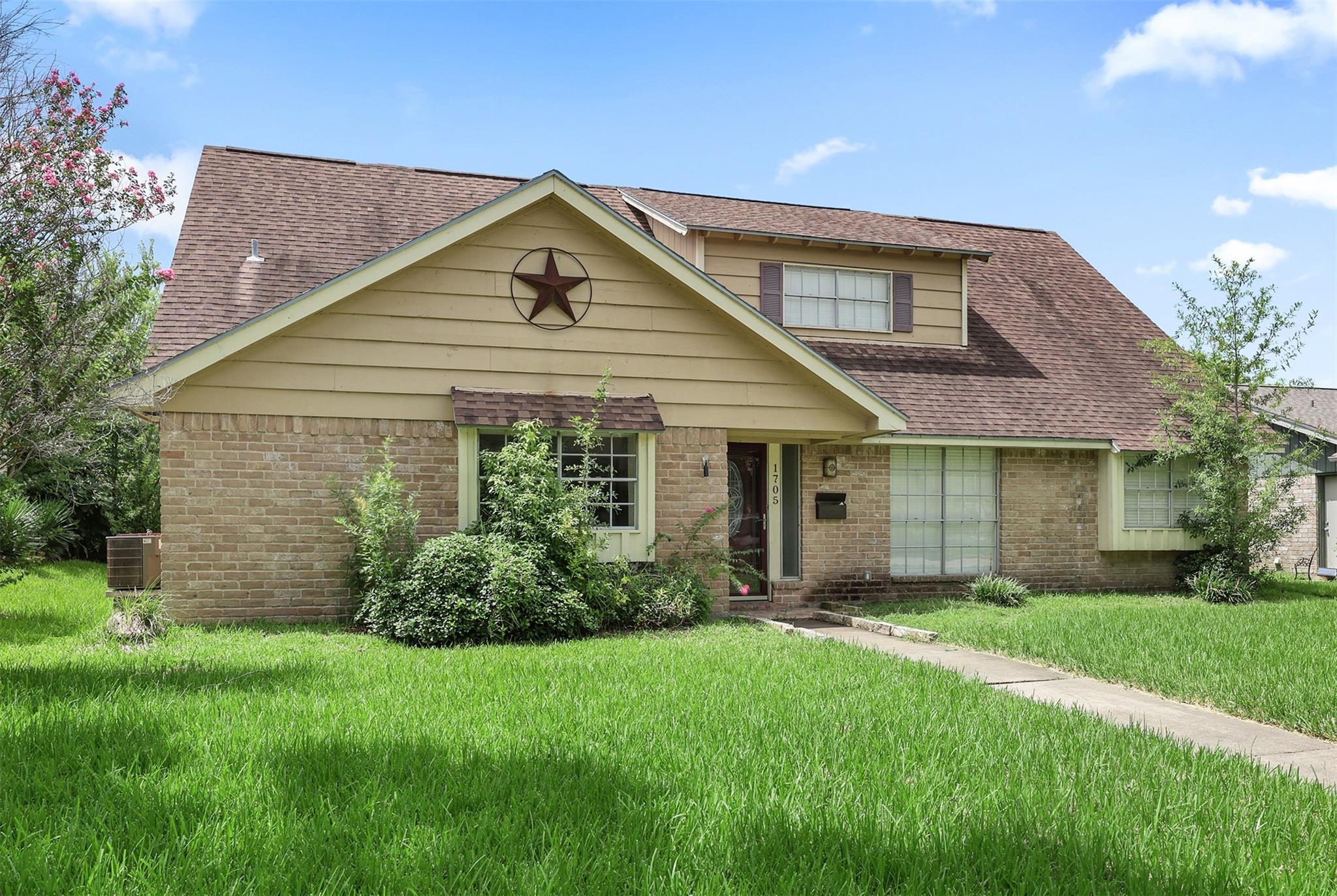 1705 20 Ave, Texas City, TX 77590 photo
