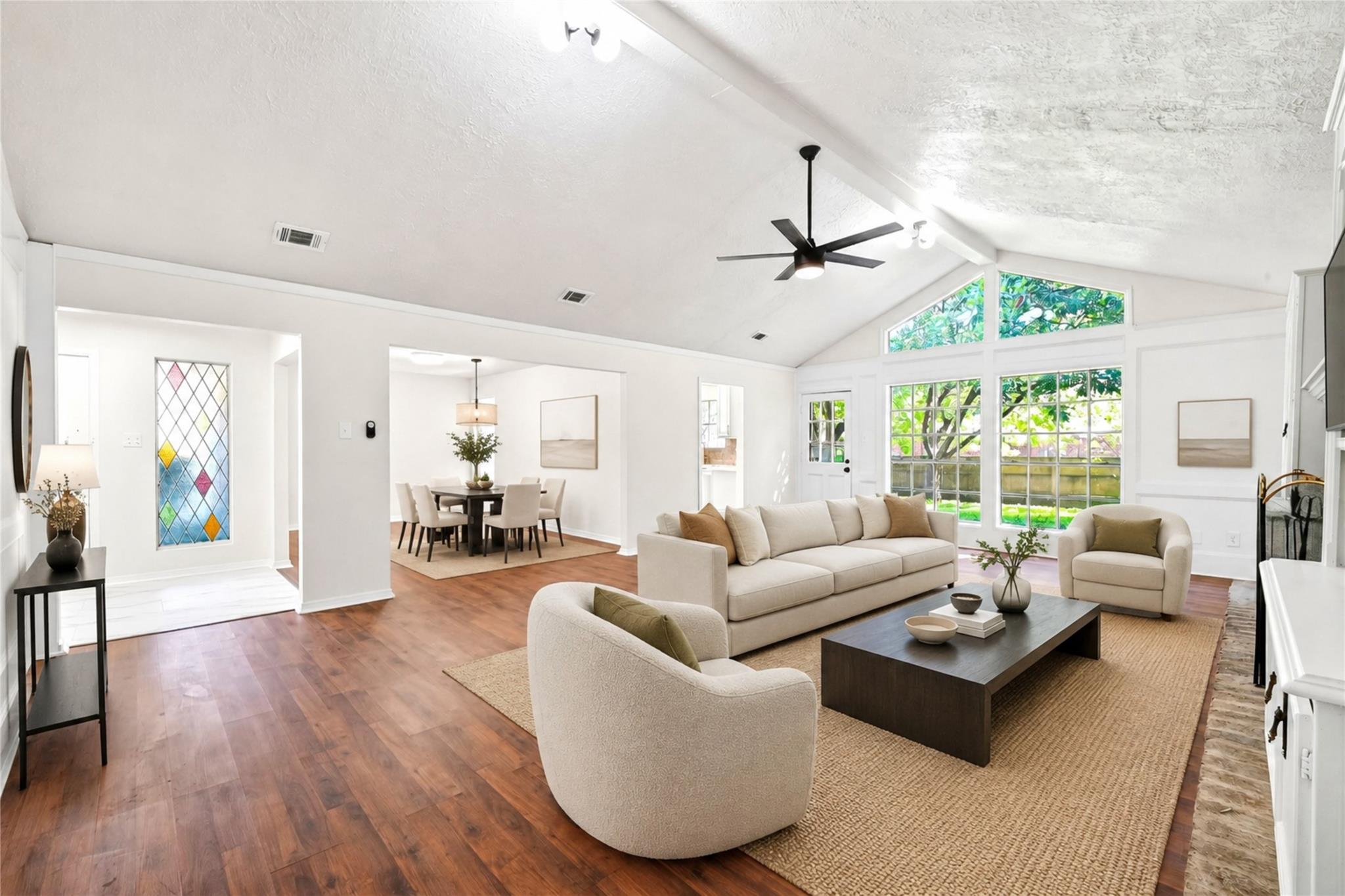 15207 Pleasant Valley Rd, Houston, TX 77062 photo