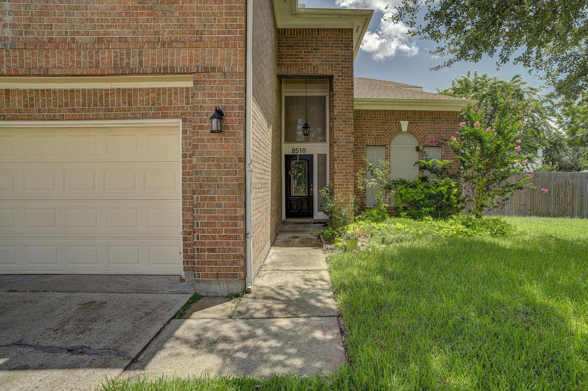 8510 Willancy Ln, Houston, TX 77095 photo