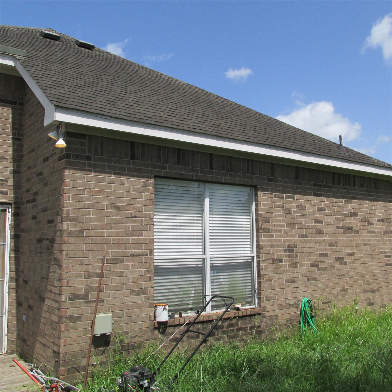 3255 Lakeway Ln, Pearland, TX 77584 photo