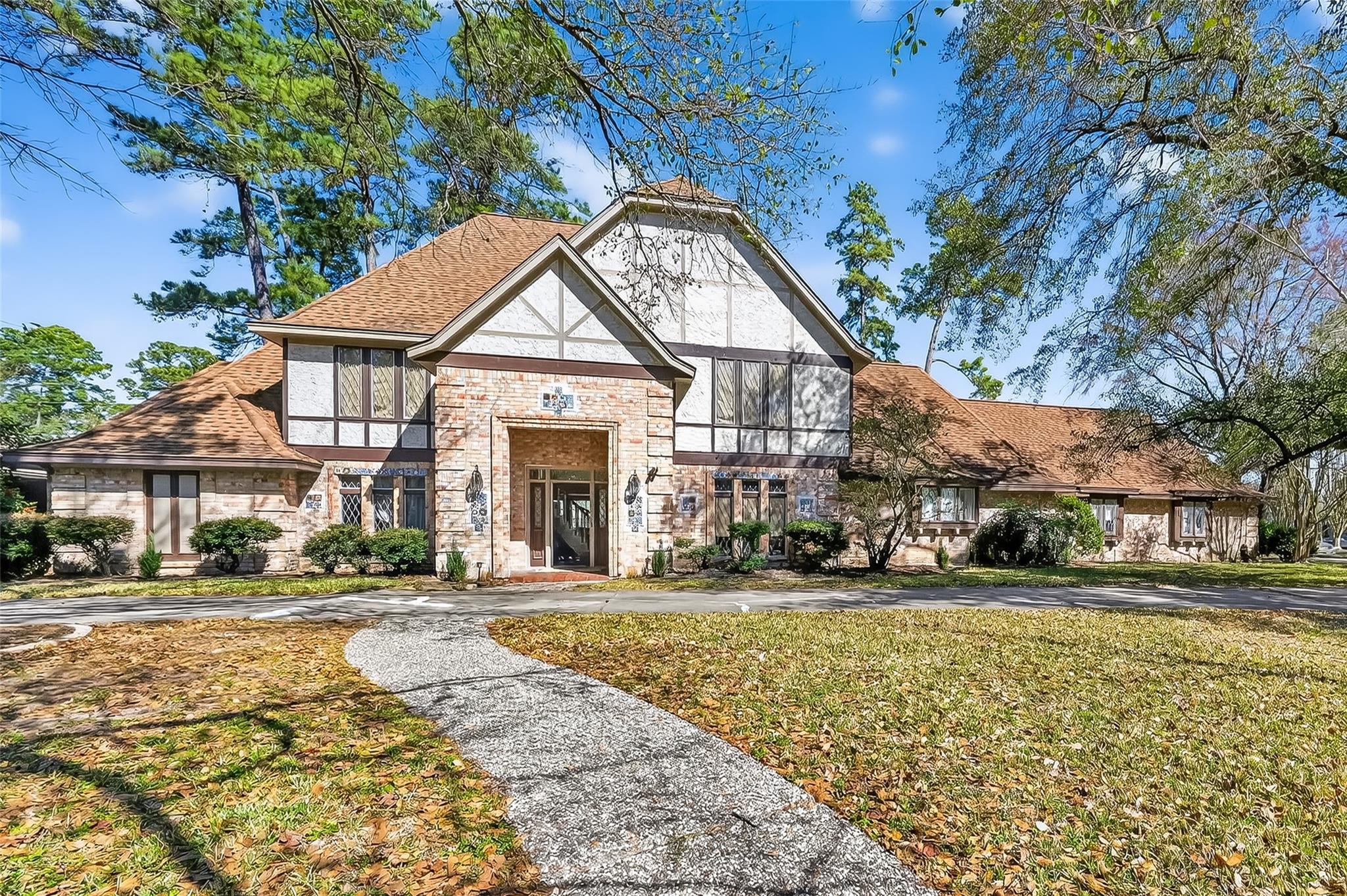 11302 Hylander Dr, Houston, TX 77070