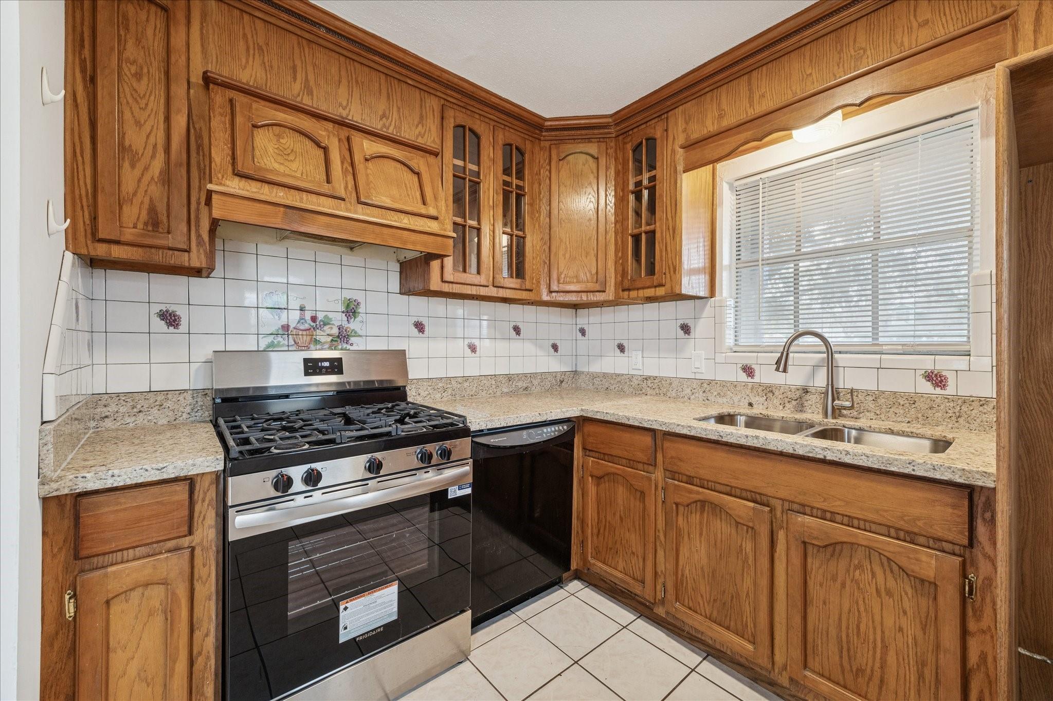 431 Hummingbird Ln, Houston, TX 77060 photo