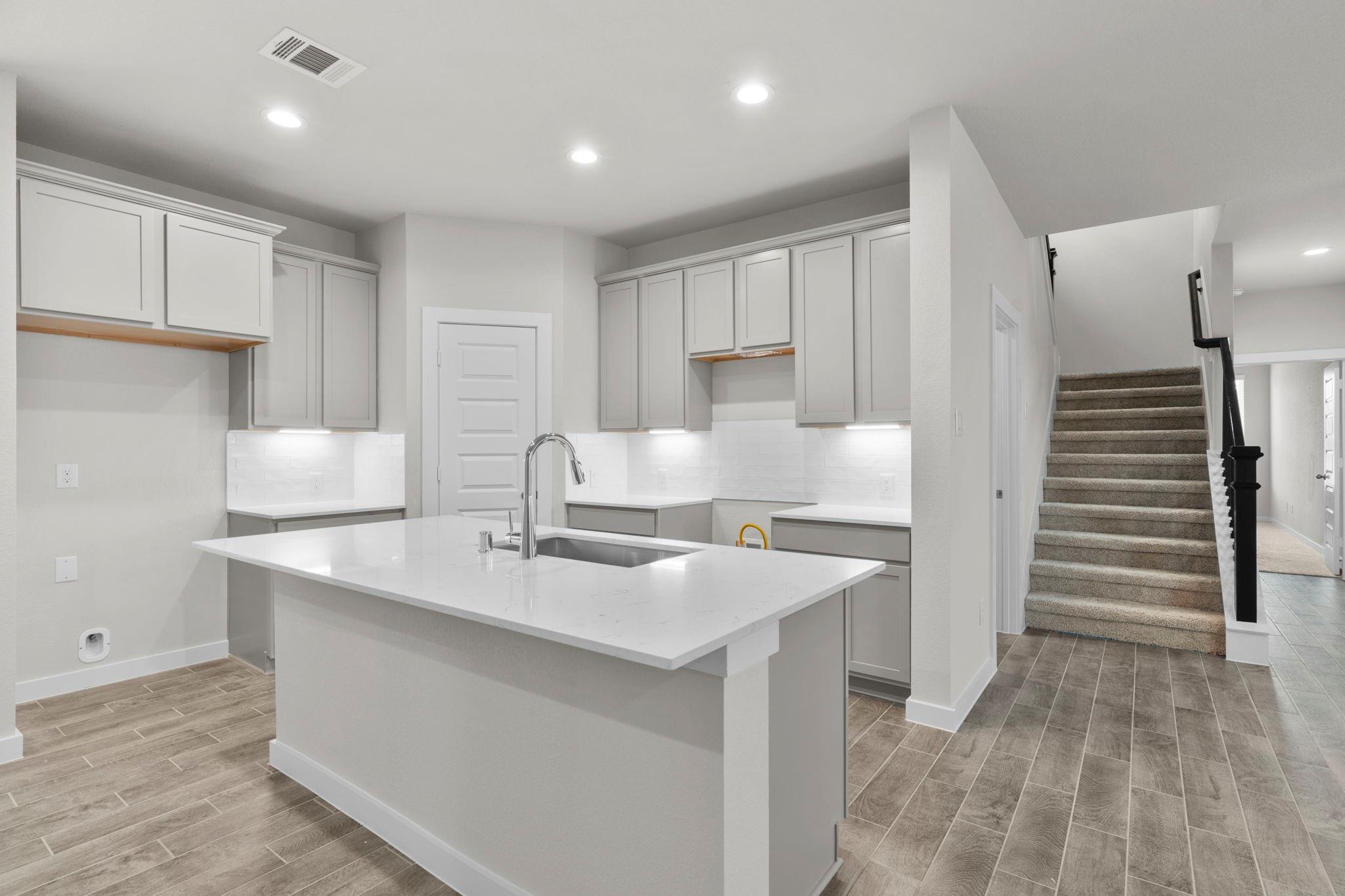 6511 Cypress Landing Ln, Humble, TX 77338 photo