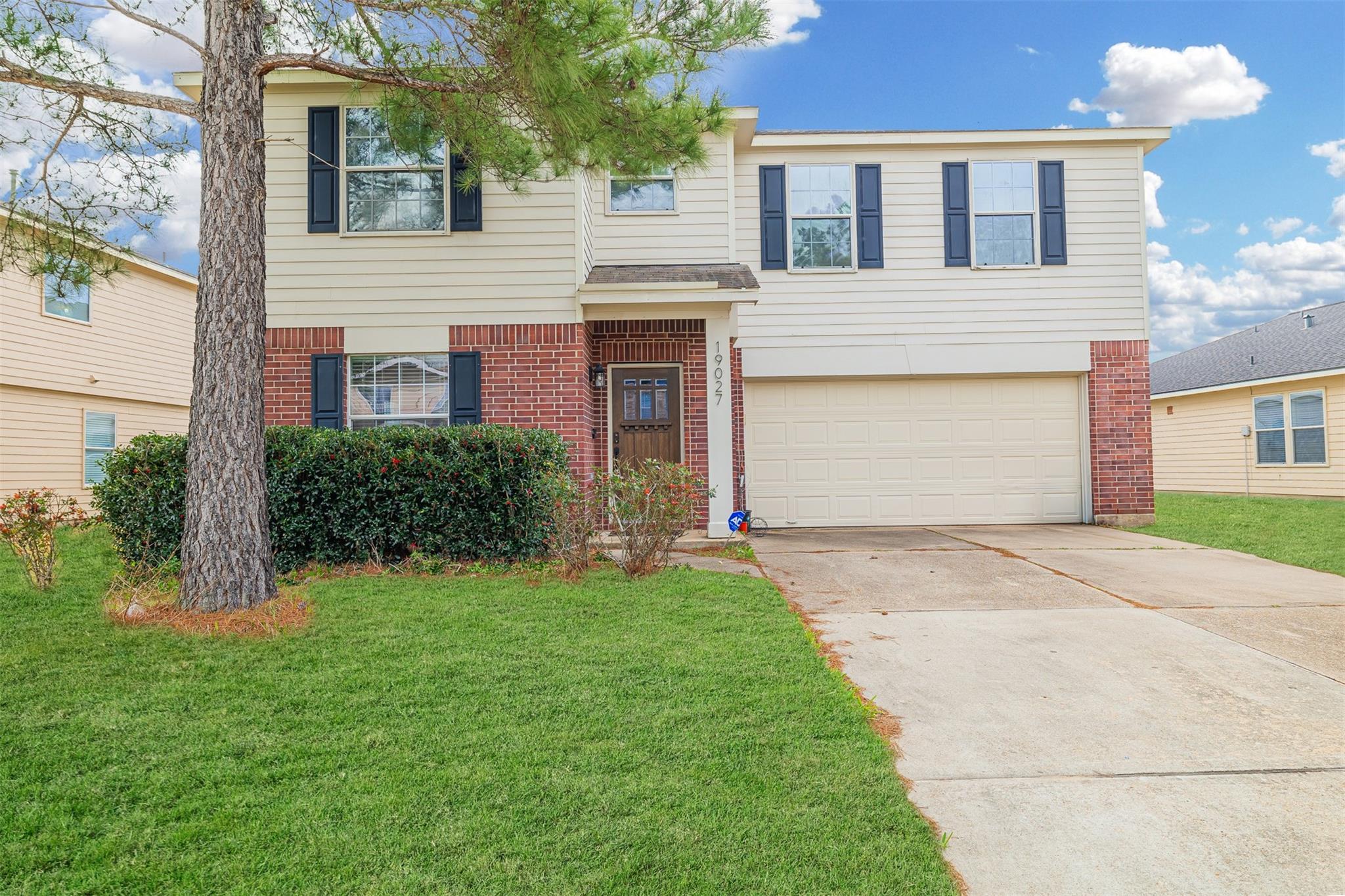 19027 Yaupon Ranch Dr, Cypress, TX 77433