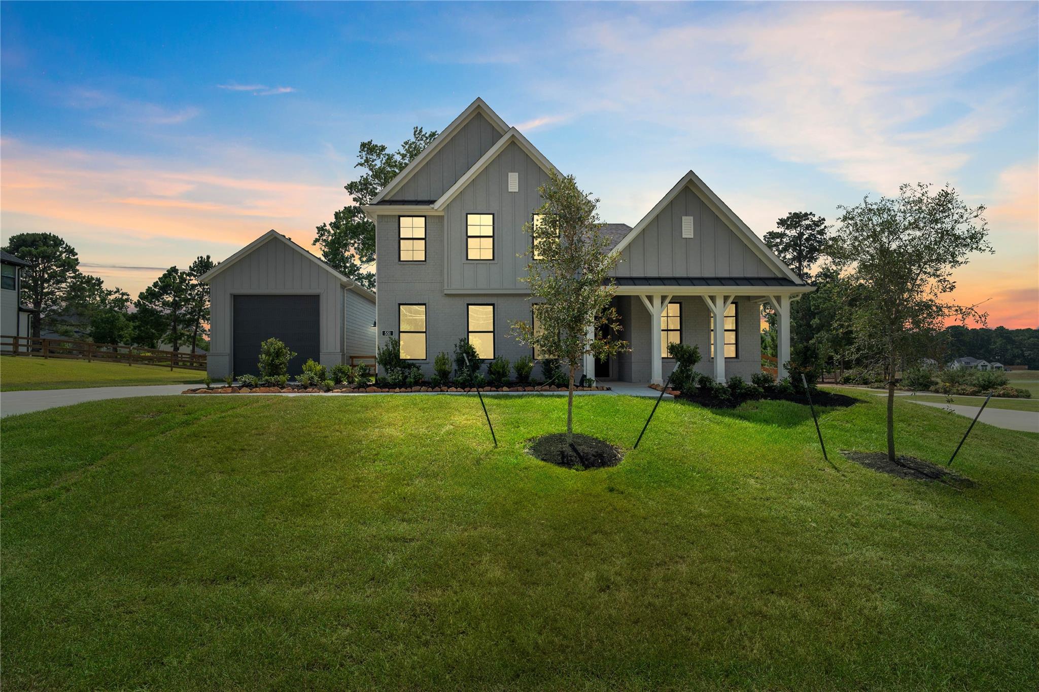 551 Black Bronco Rd, Magnolia, TX 77354