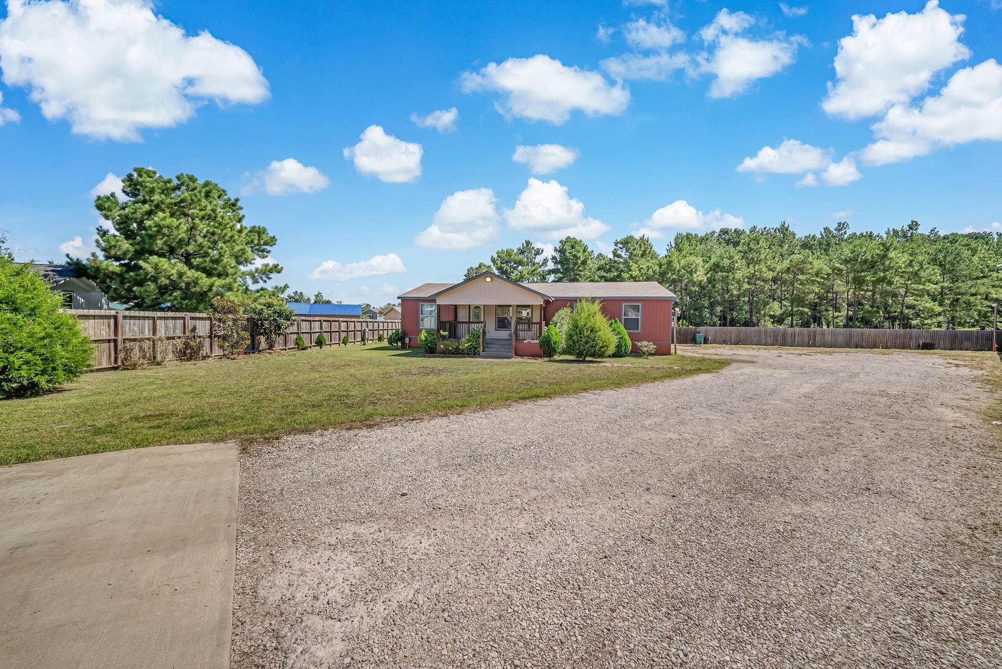 16357 Summit Oaks, Conroe, TX 77303 photo