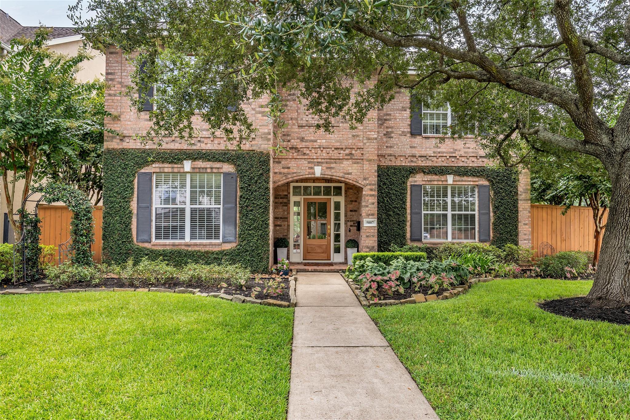 5007 Beech St, Bellaire, TX 77401 photo