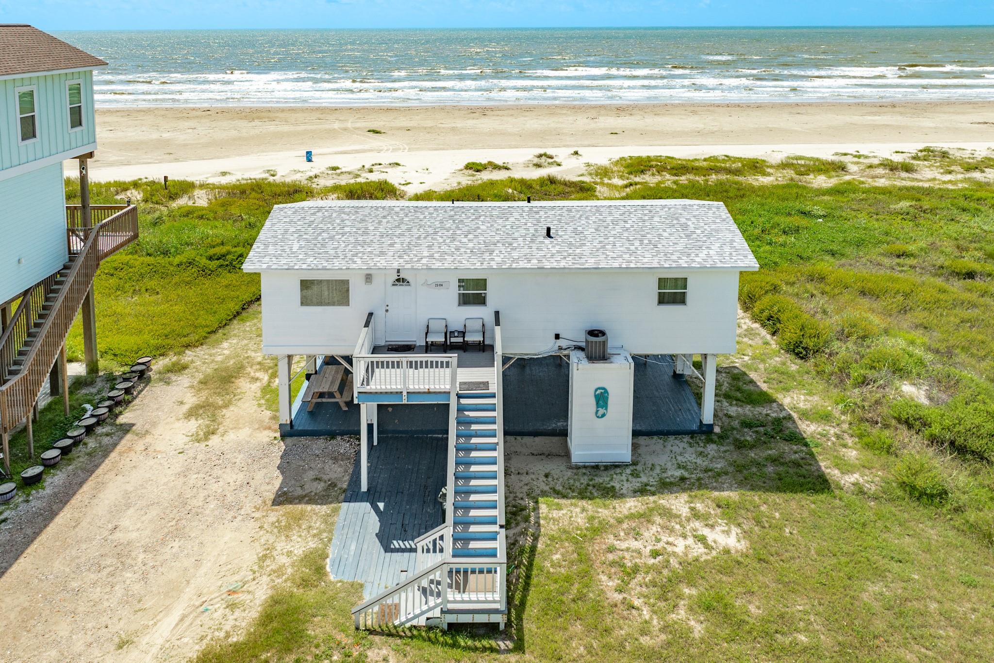 23114 Gulf Dr, Galveston, TX 77554 photo