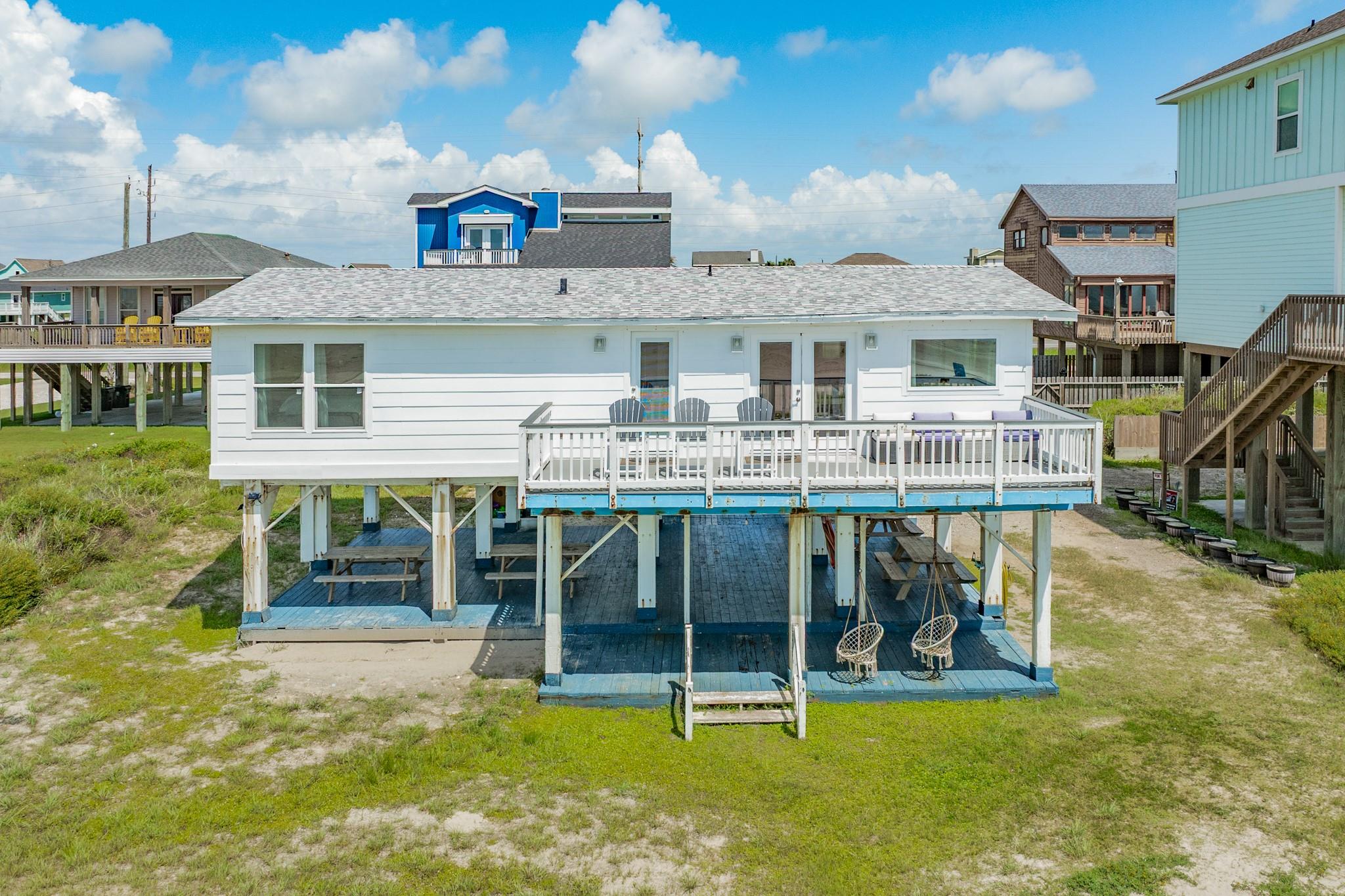 23114 Gulf Dr, Galveston, TX 77554 photo