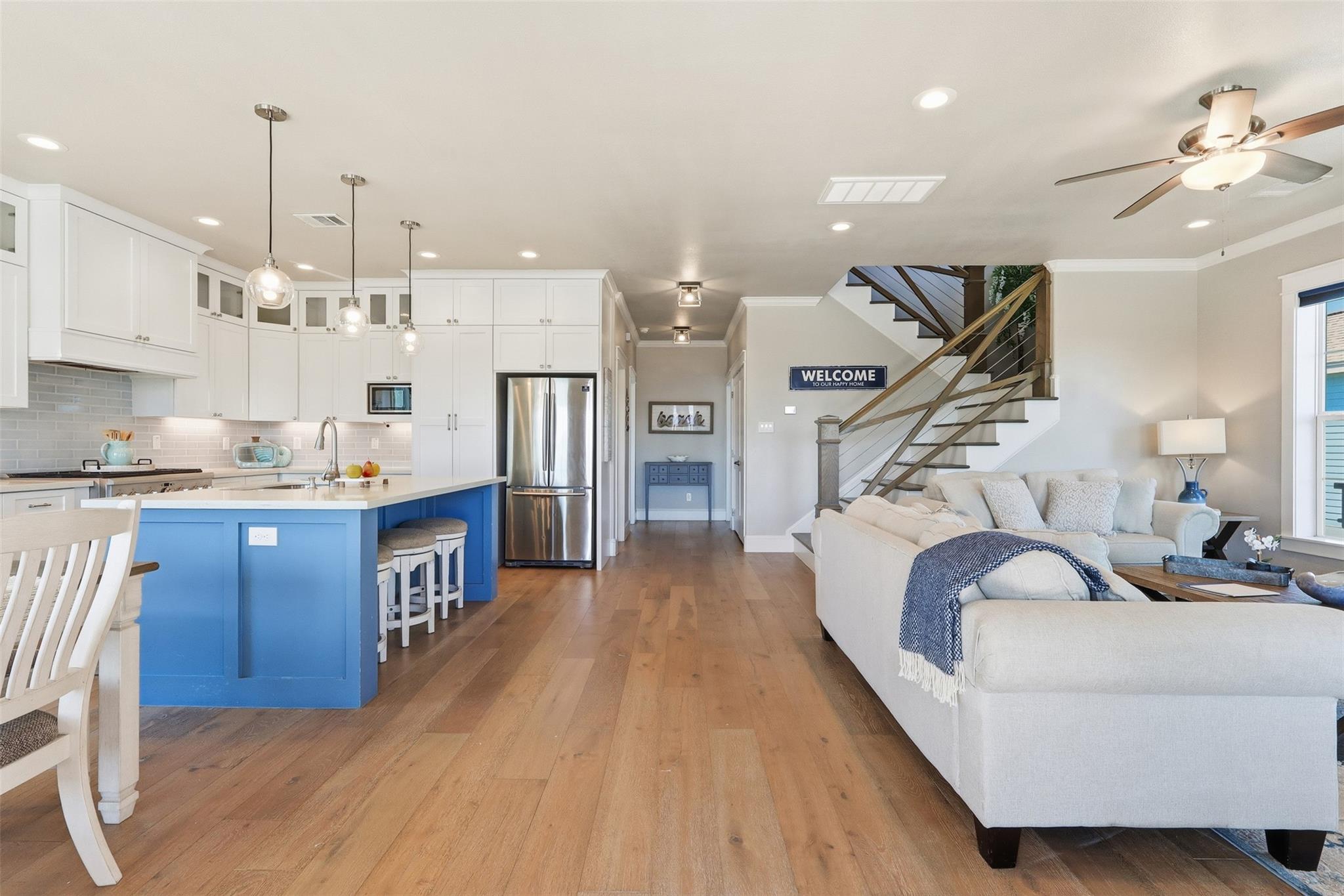4027 Silver Reef Ct, Galveston, TX 77554 photo
