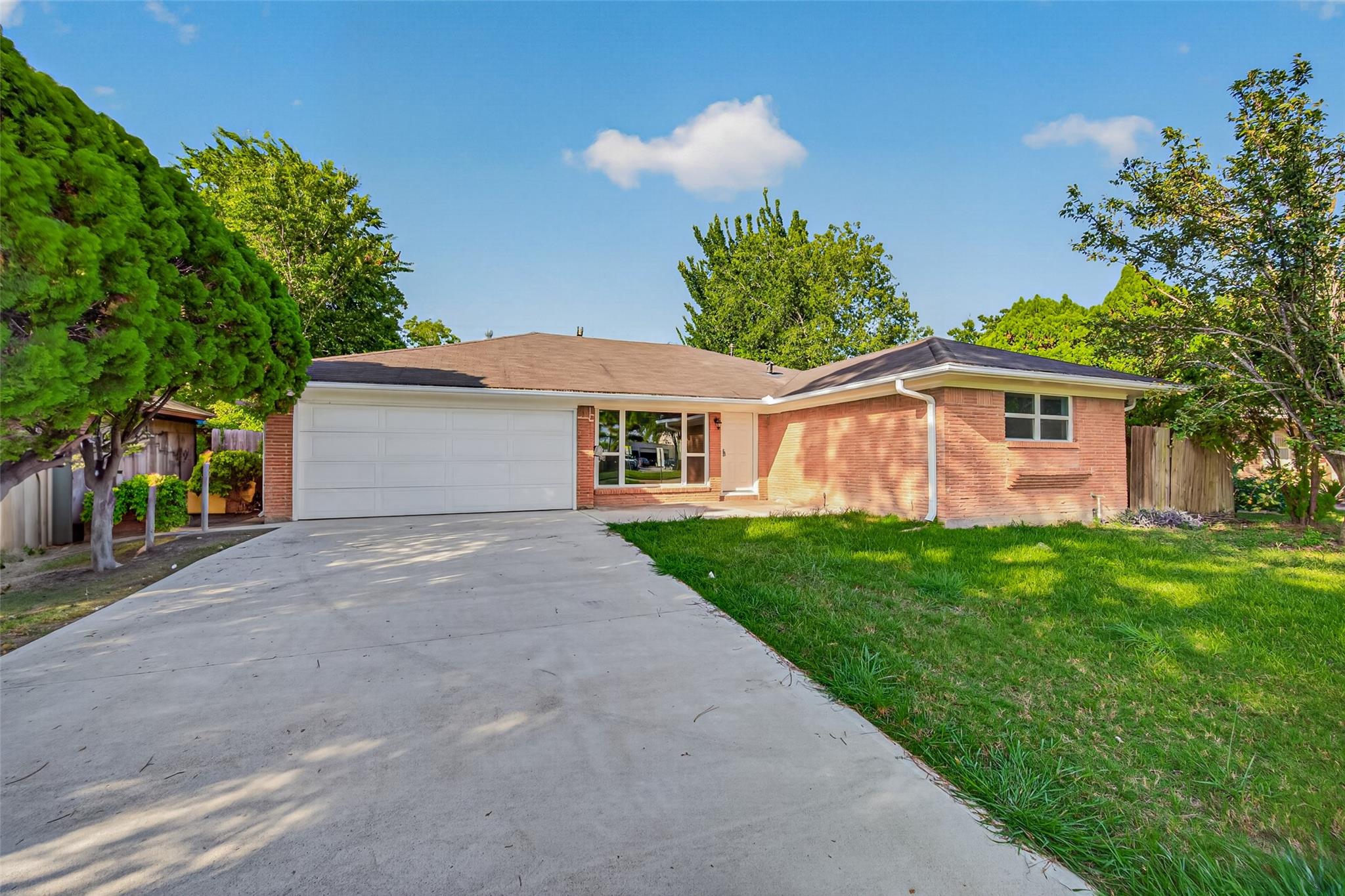 6846 Beechnut St, Houston, TX 77074 photo