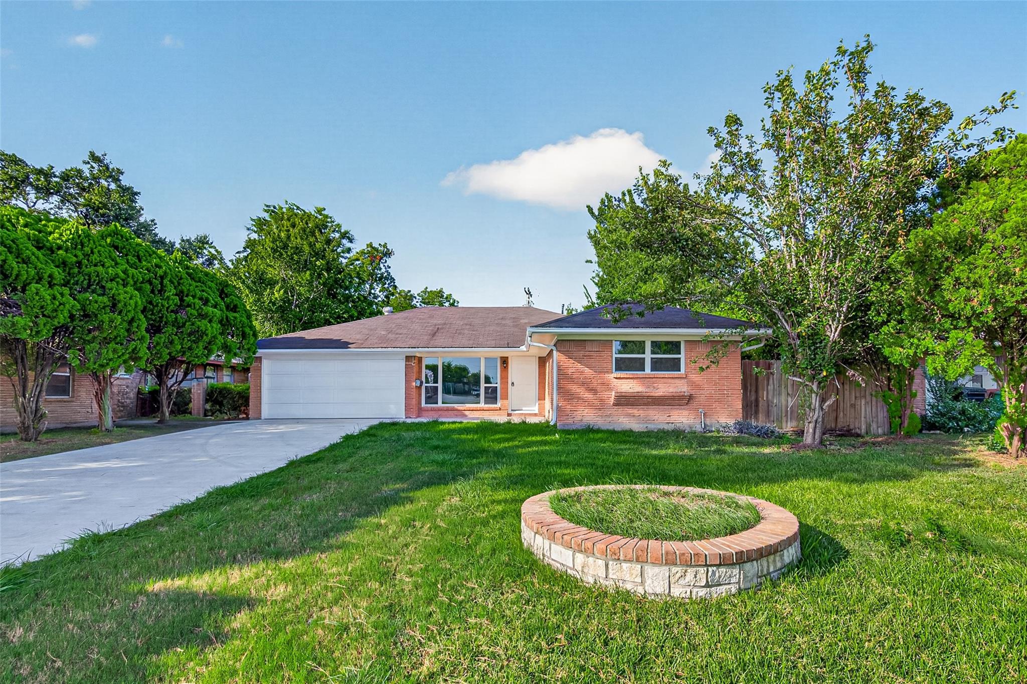 6846 Beechnut St, Houston, TX 77074 photo