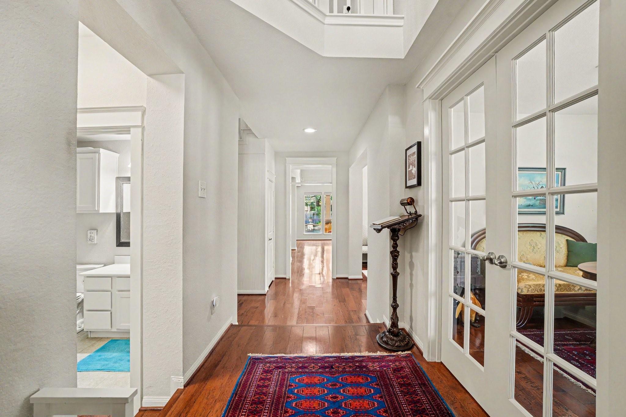 62 W Tapestry Park Cir, The Woodlands, TX 77381 photo