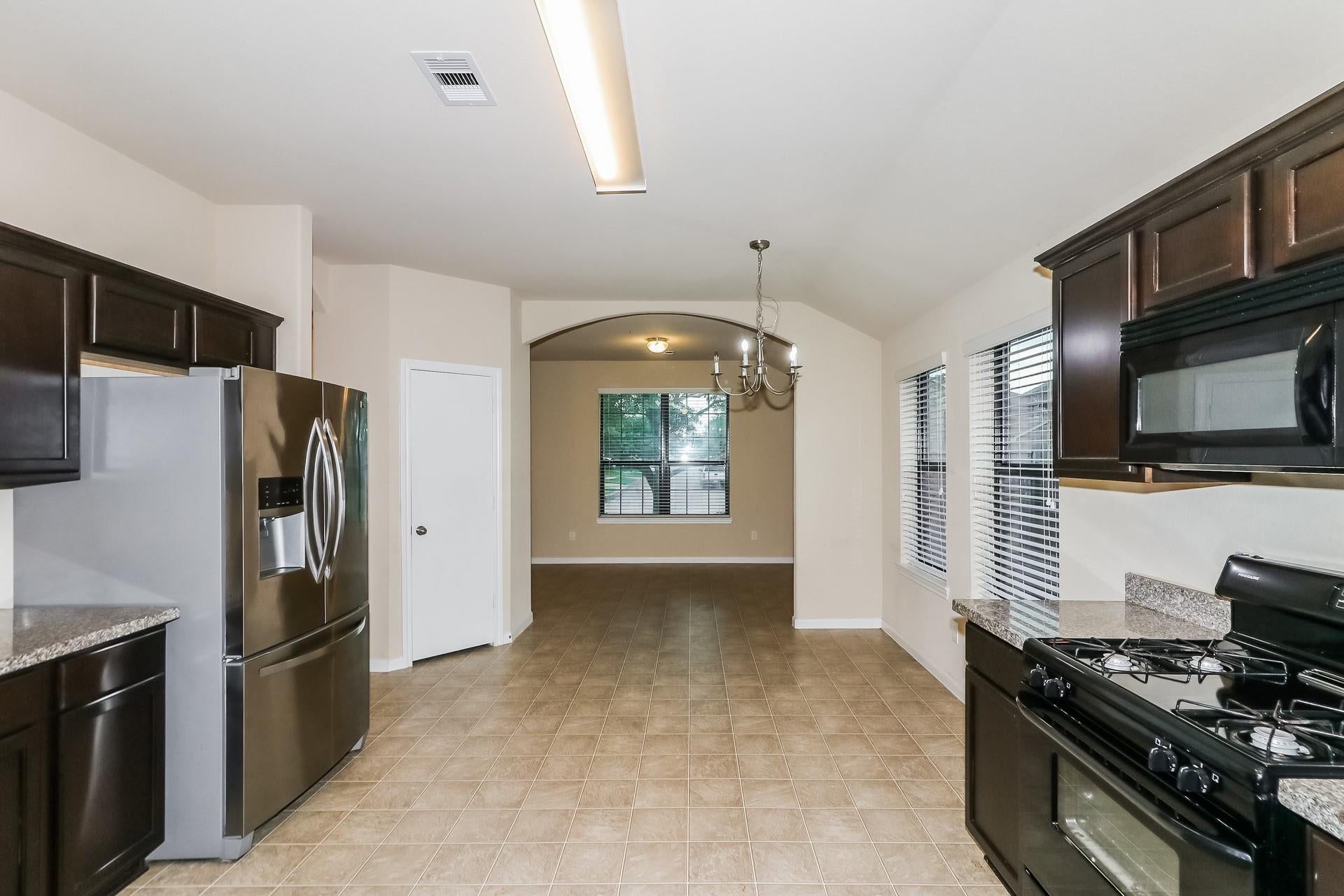 429 De Coster Blvd, Alvin, TX 77511 photo