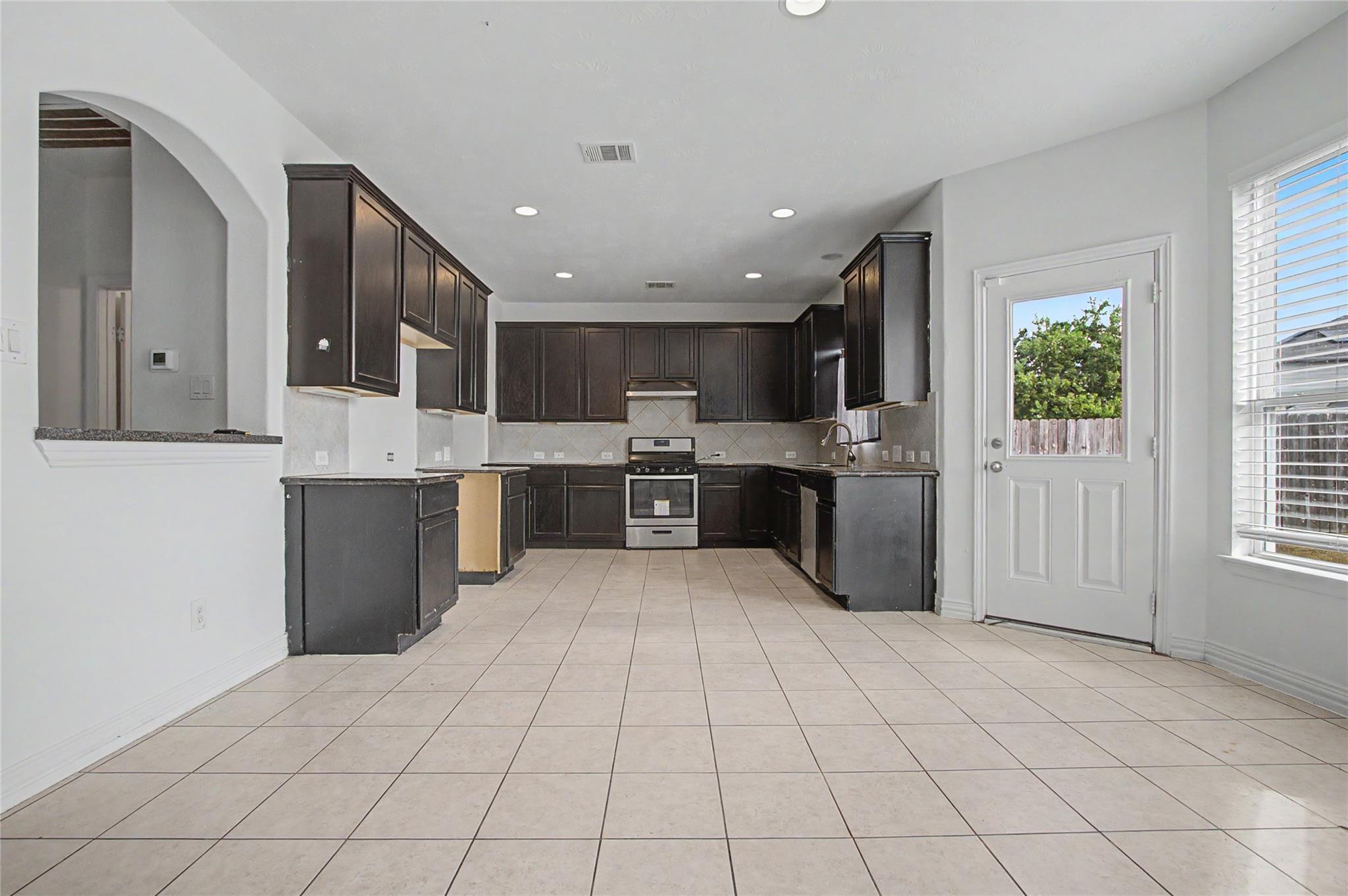 22814 Jetty Manor Ln, Spring, TX 77373 photo