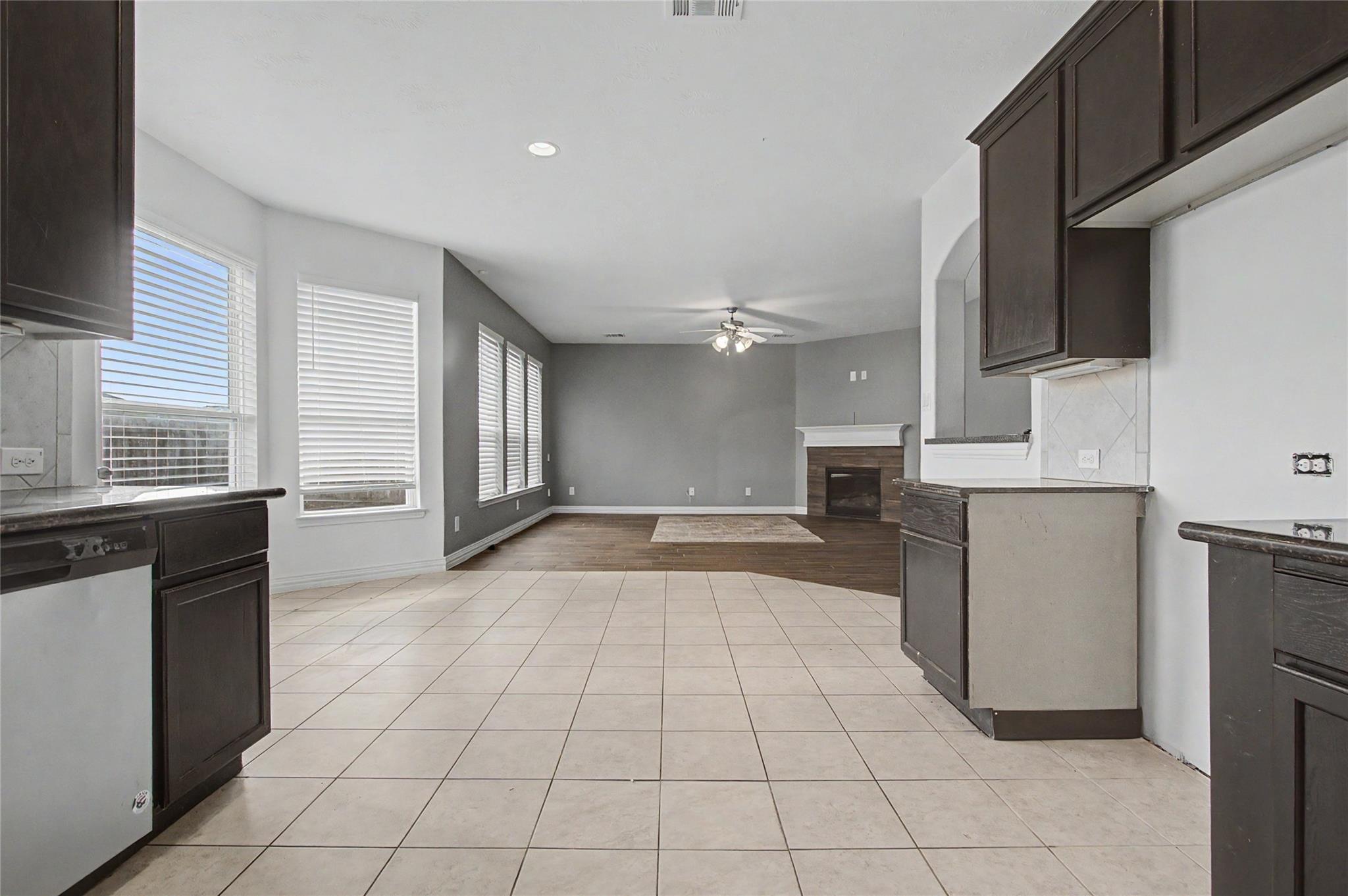 22814 Jetty Manor Ln, Spring, TX 77373 photo