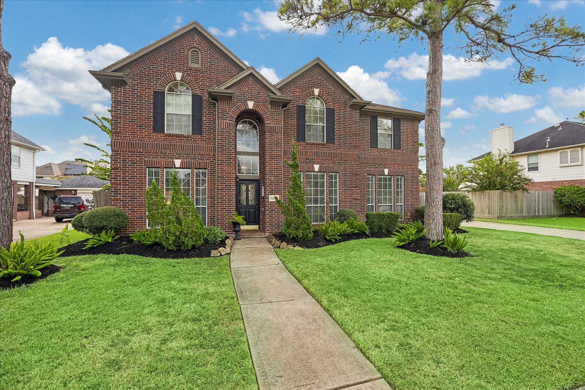 3607 Pine Chase Dr, Pearland, TX 77581