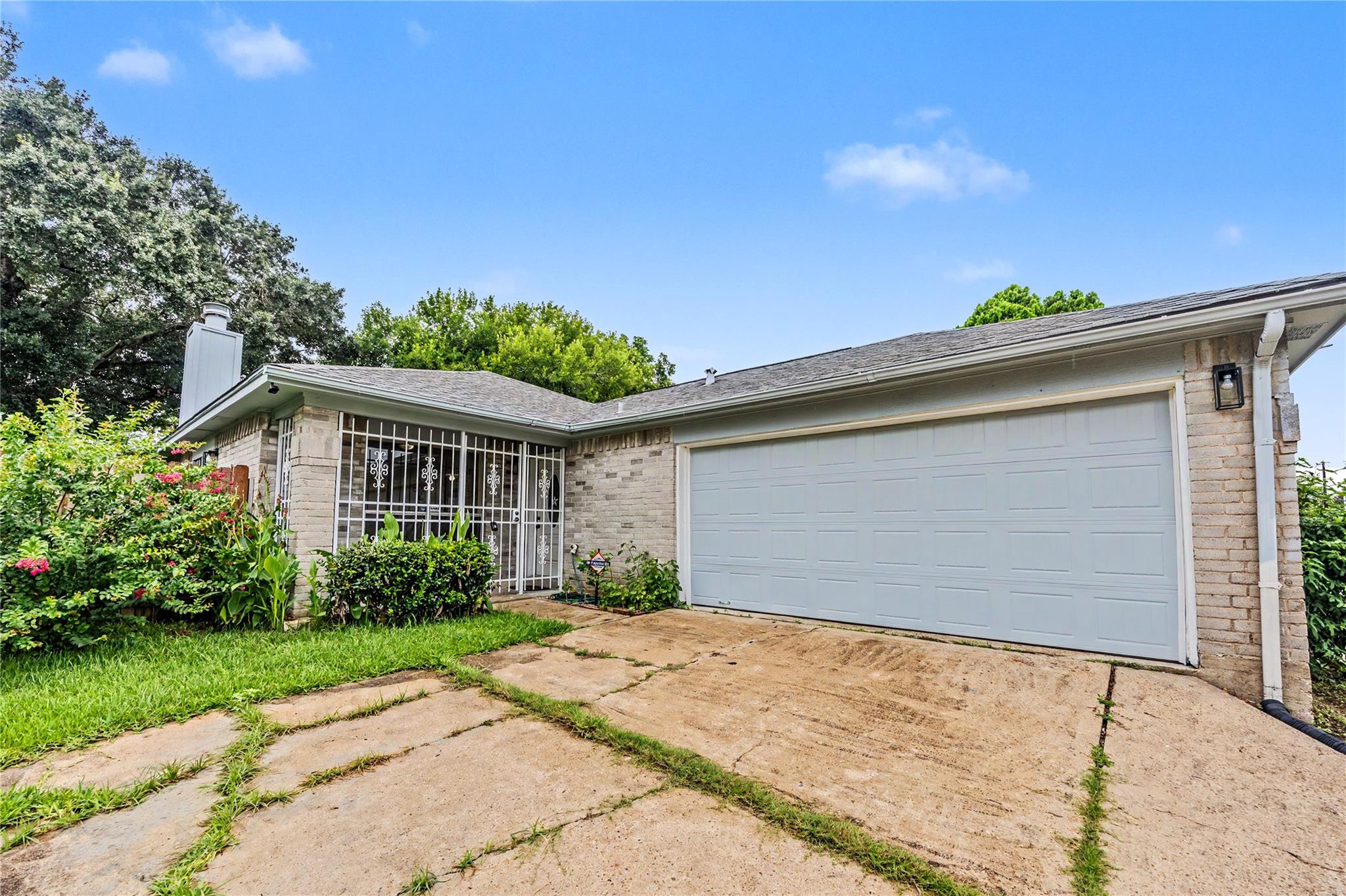 7907 Chancel Dr, Houston, TX 77071