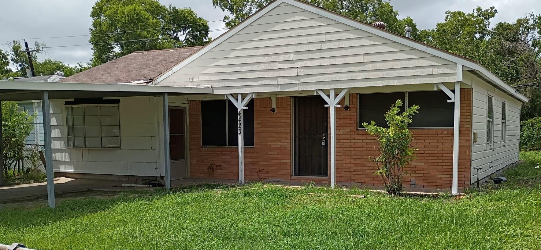 4423 Holloway Dr, Houston, TX 77047 photo