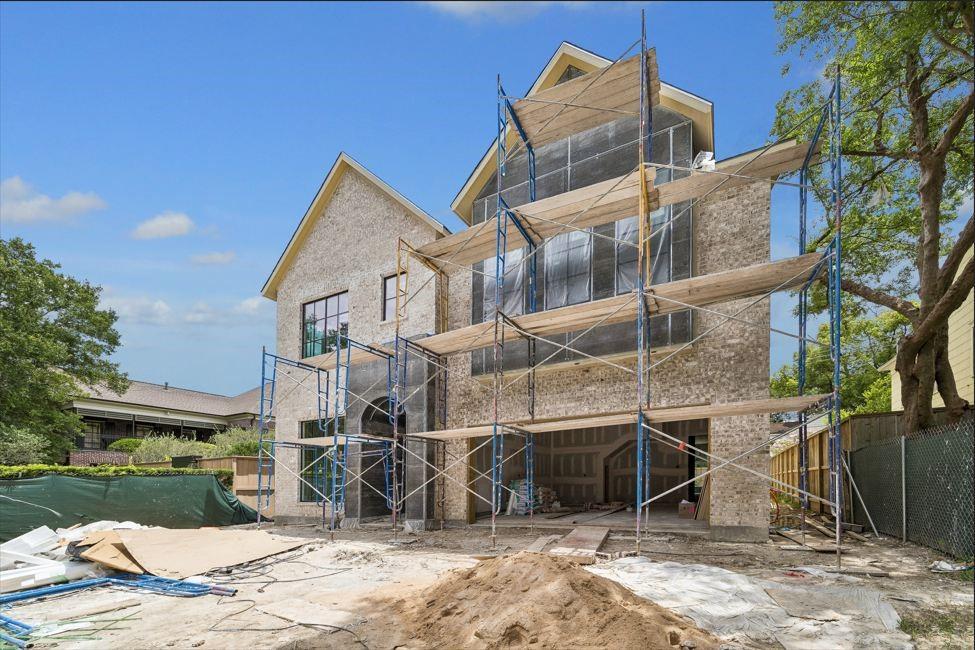 1911 Milford St, Houston, TX 77098
