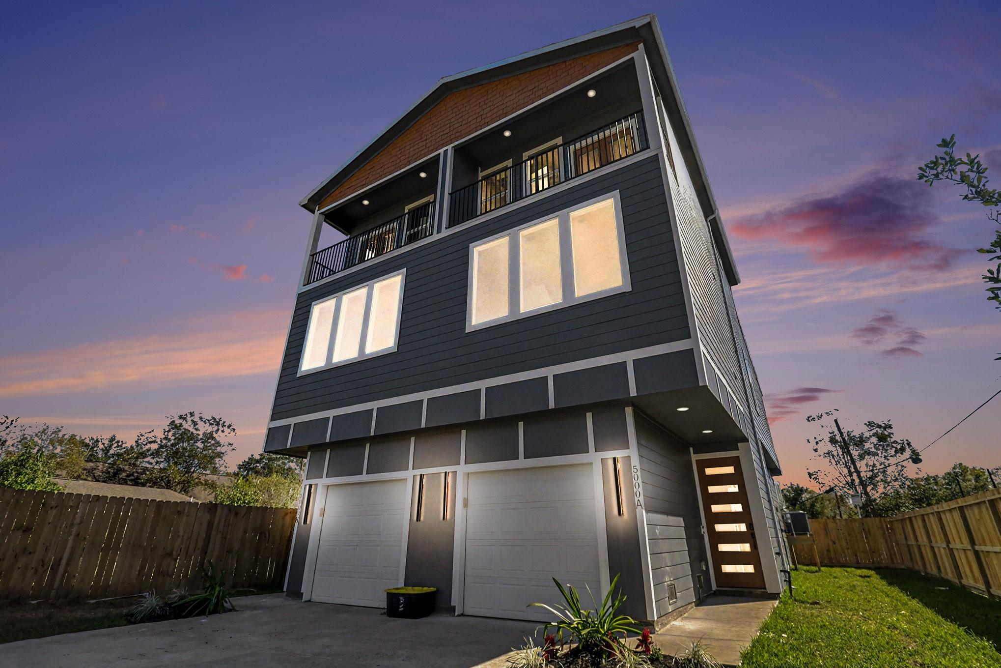 5000 Higgins St, Houston, TX 77033
