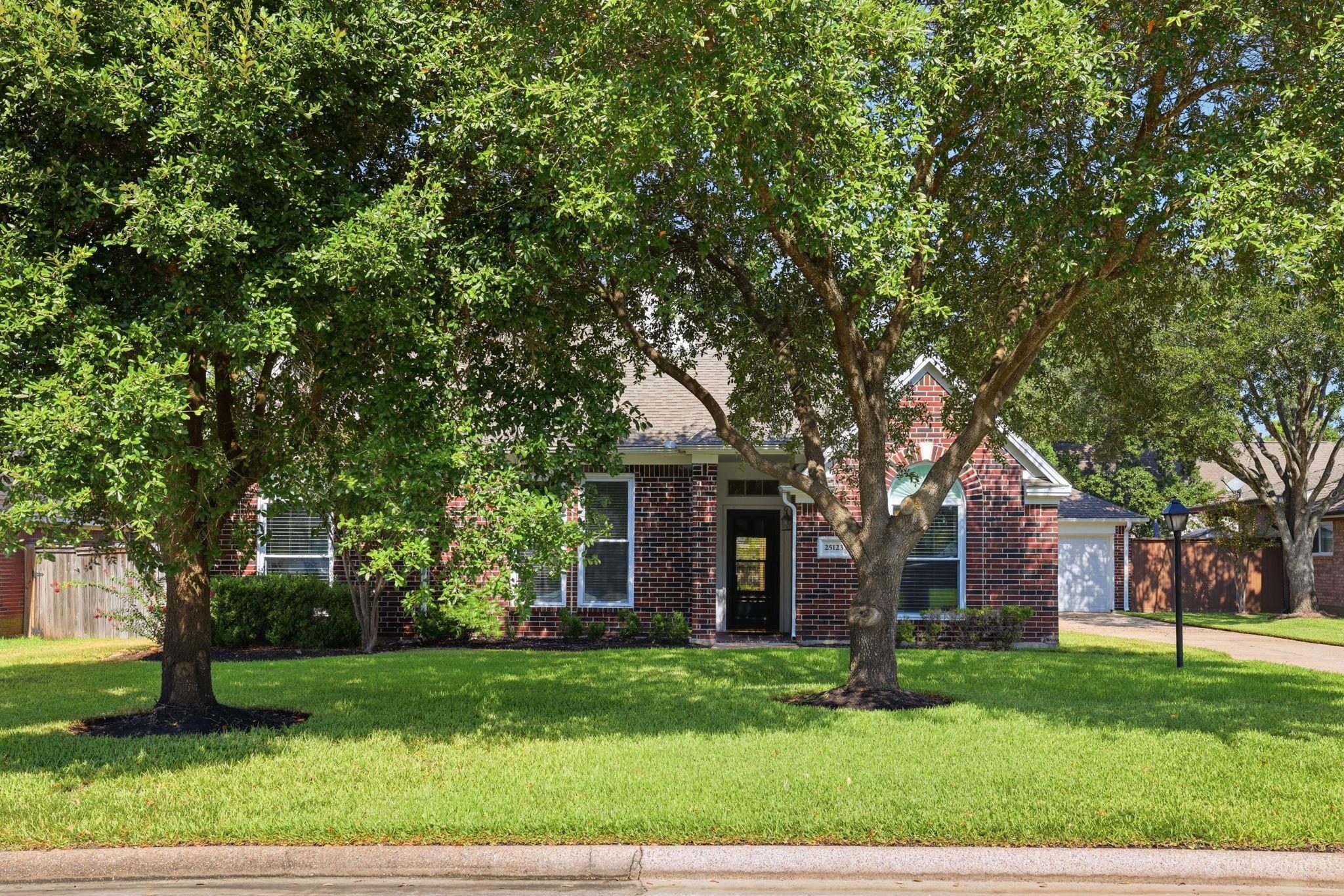25123 Burgh Castle Dr, Spring, TX 77389 photo