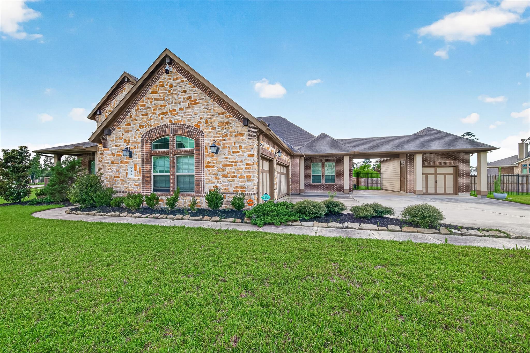 14010 S Evergreen Ridge Ct, Conroe, TX 77384 photo