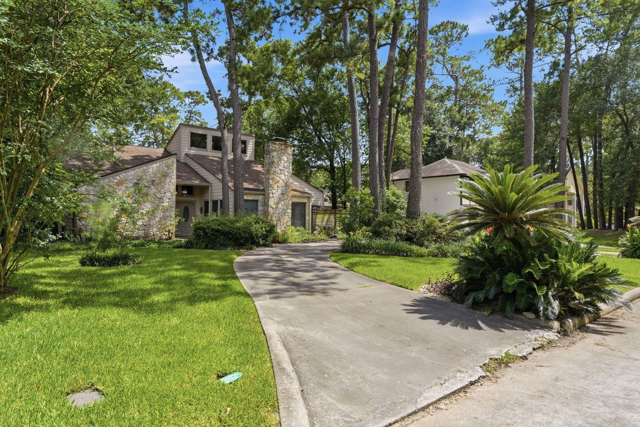 6611 Rippling Hollow Dr, Spring, TX 77379 photo