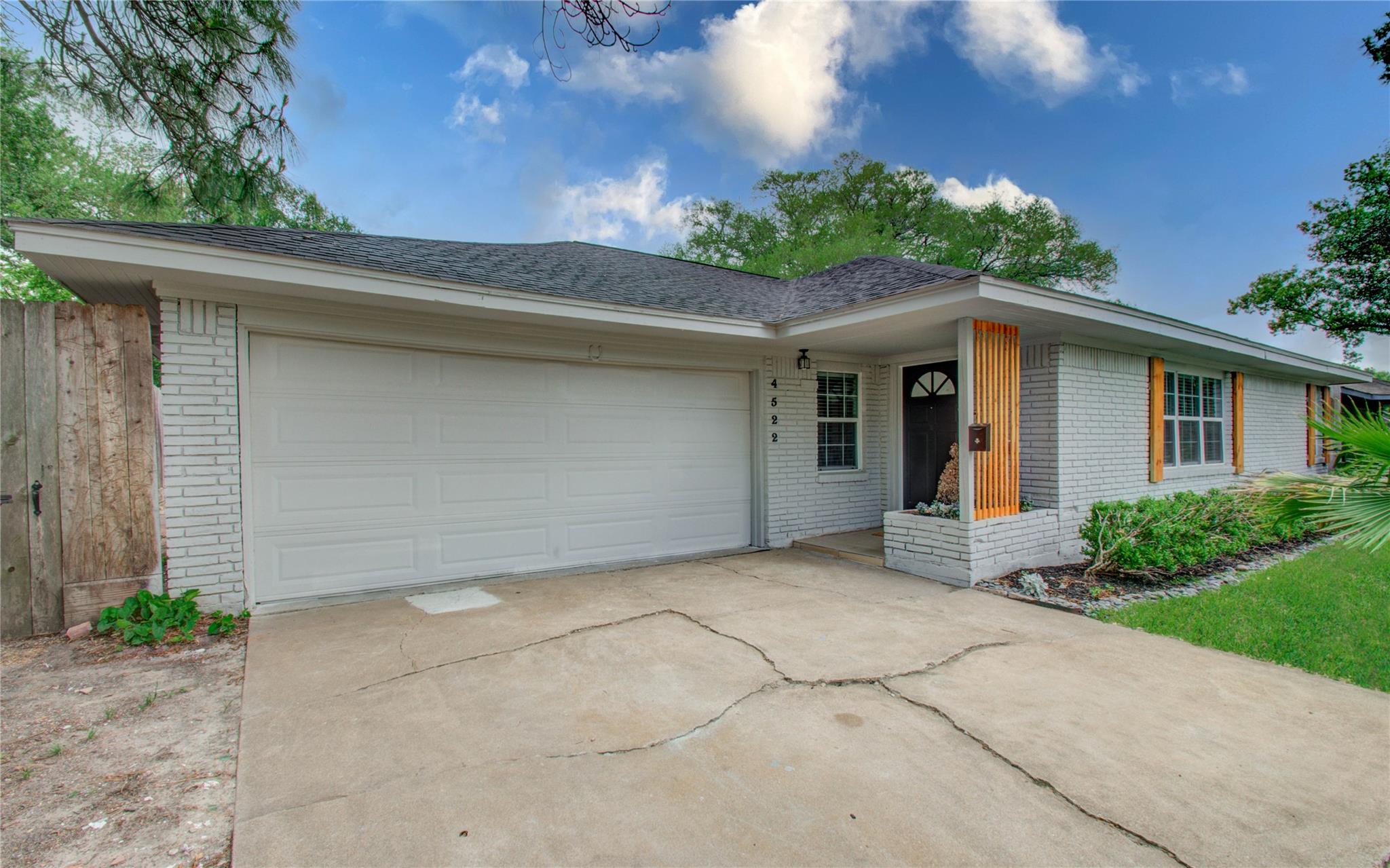 4522 Willowbend Blvd, Houston, TX 77035 photo