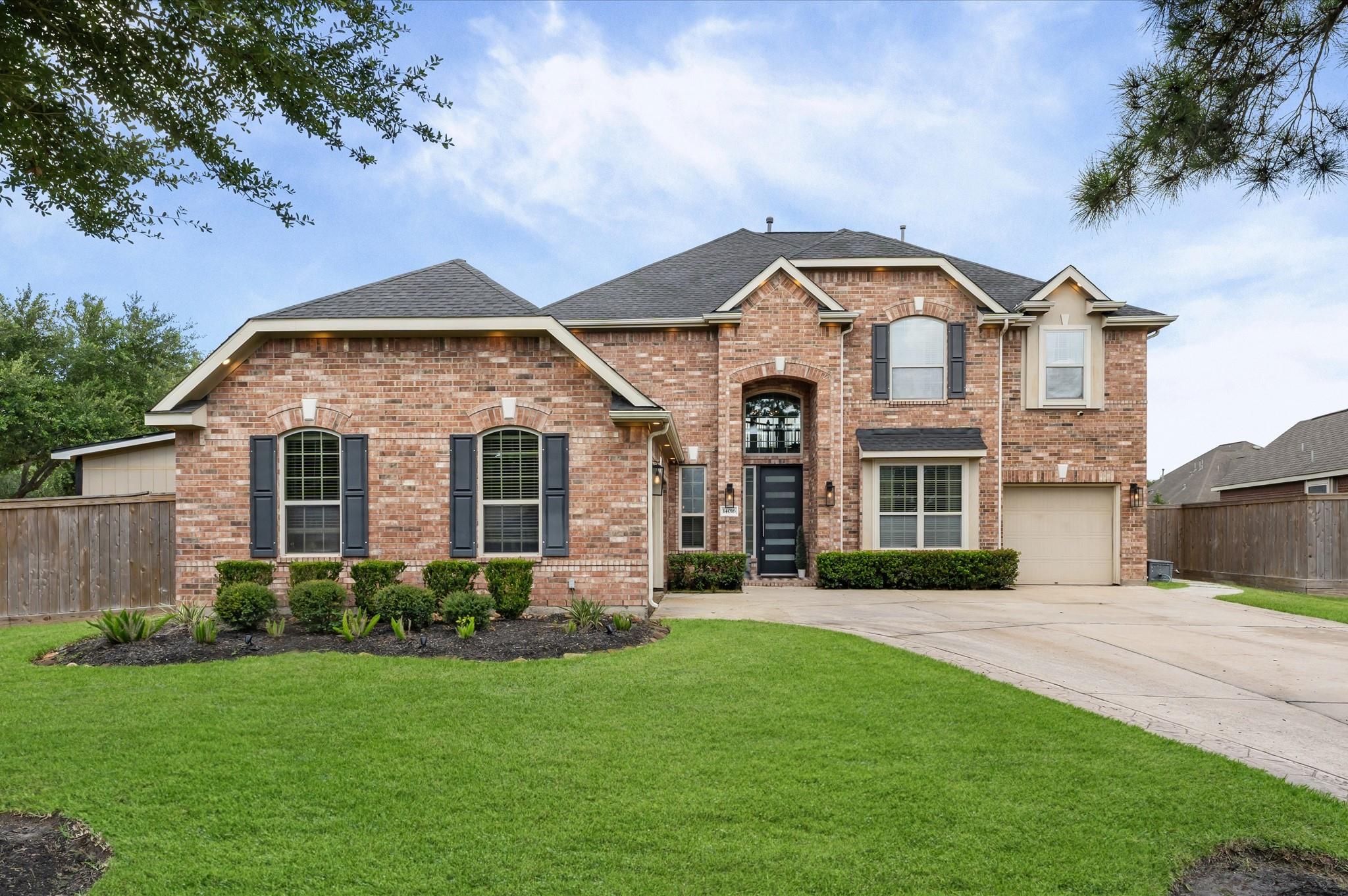 14016 Savannah Landing Ln, Rosharon, TX 77583