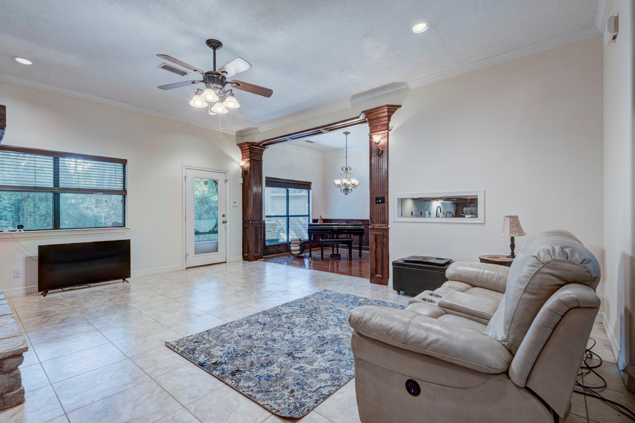 21015 Imperial Oak Dr, Magnolia, TX 77355 photo