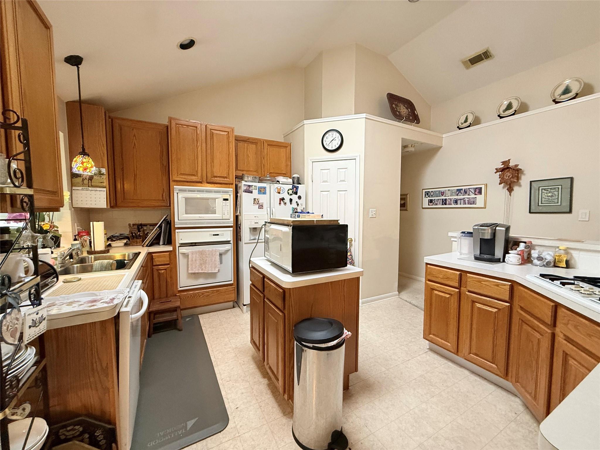 1600 Carriage Run, Conroe, TX 77384 photo