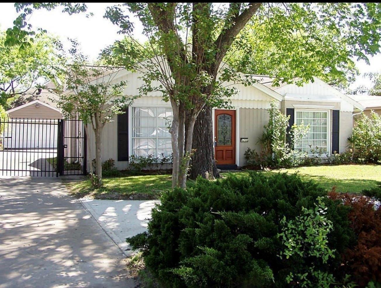6203 Rice Ave, Bellaire, TX 77401