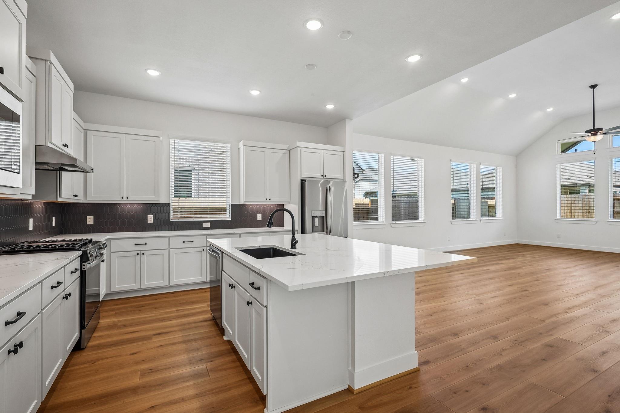 2327 Garden Arbor, Tomball, TX 77375 photo
