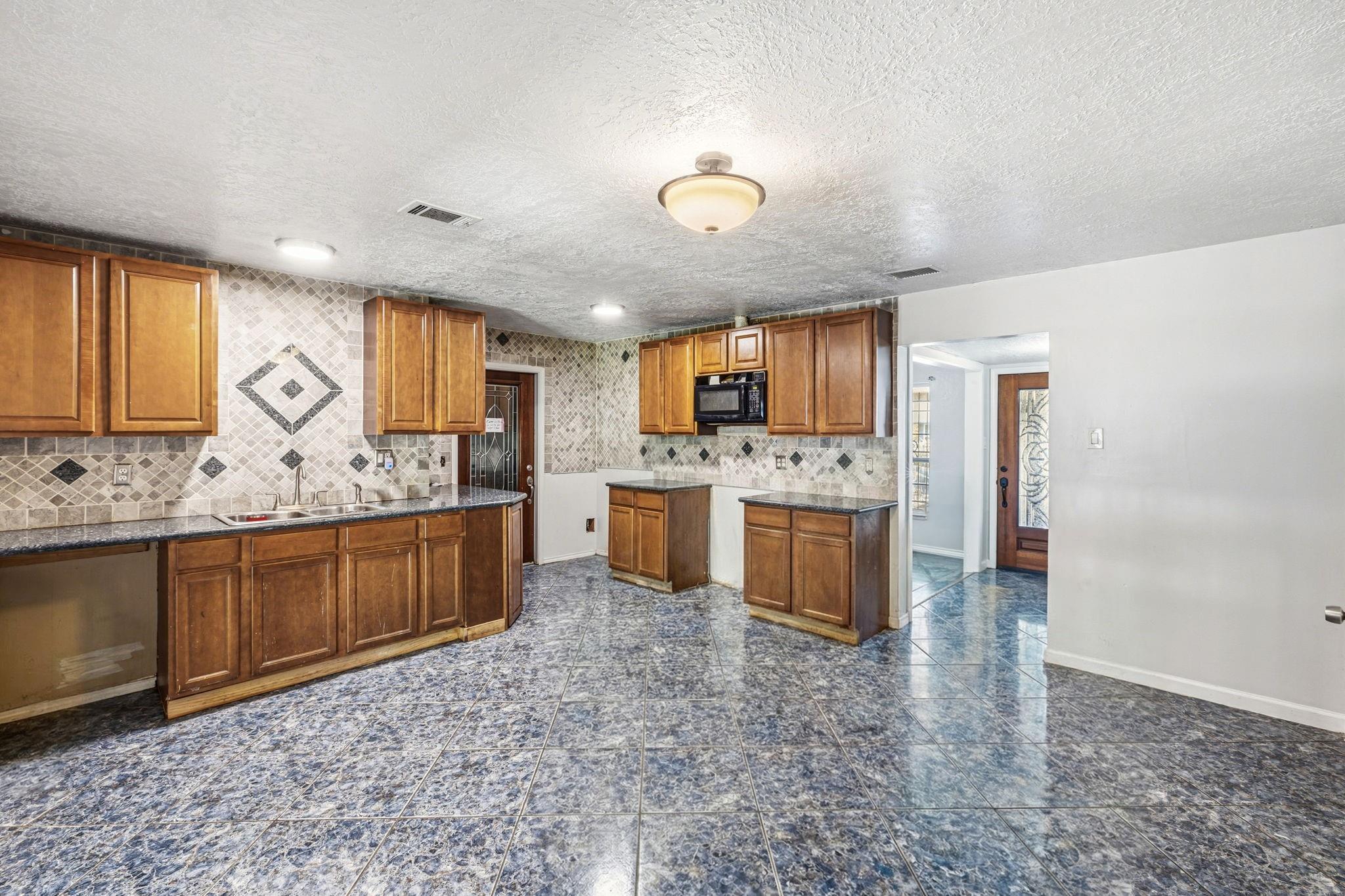 4422 Sandydale Ln, Houston, TX 77039 photo