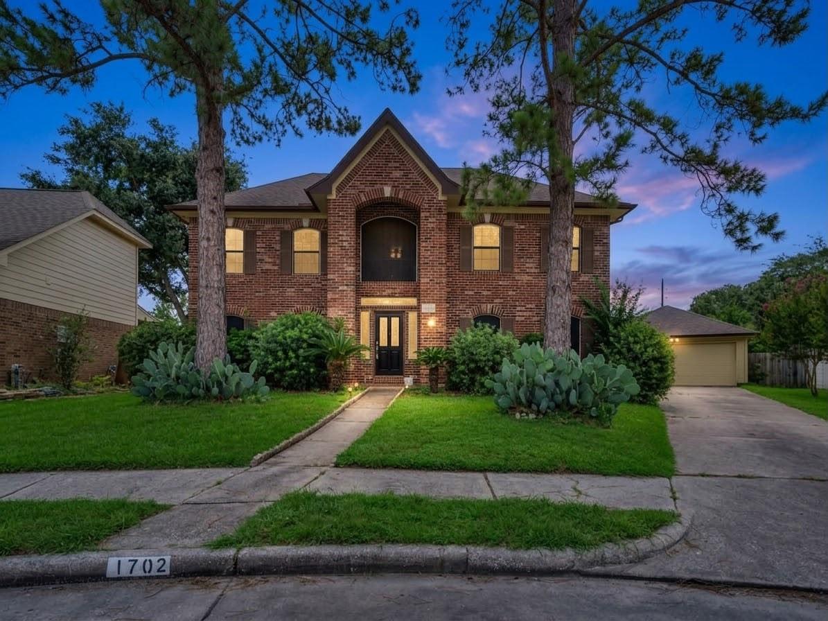 1702 Lake Geneva Ct, Houston, TX 77084