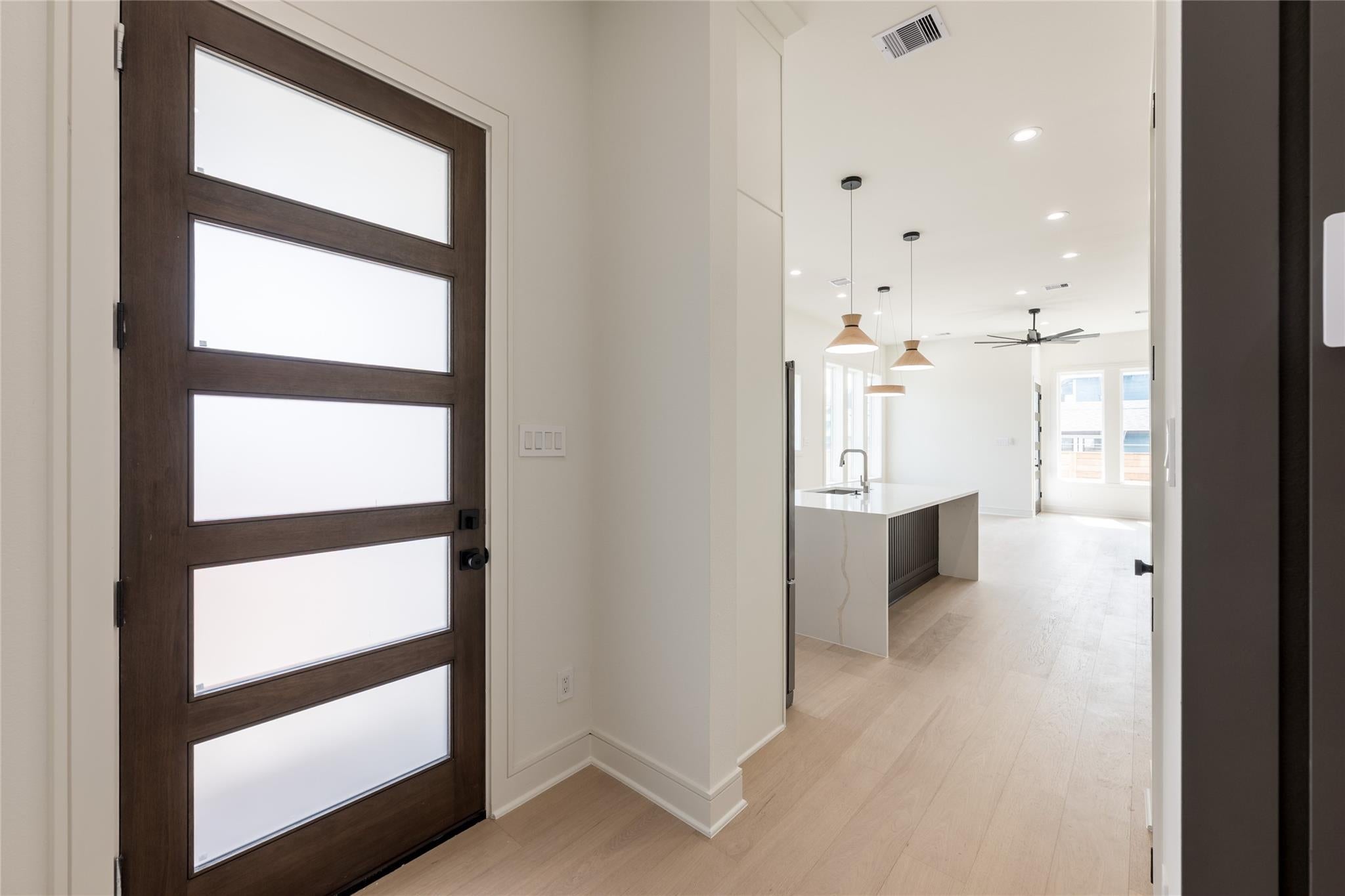 1122 E 27 St, Houston, TX 77009 photo