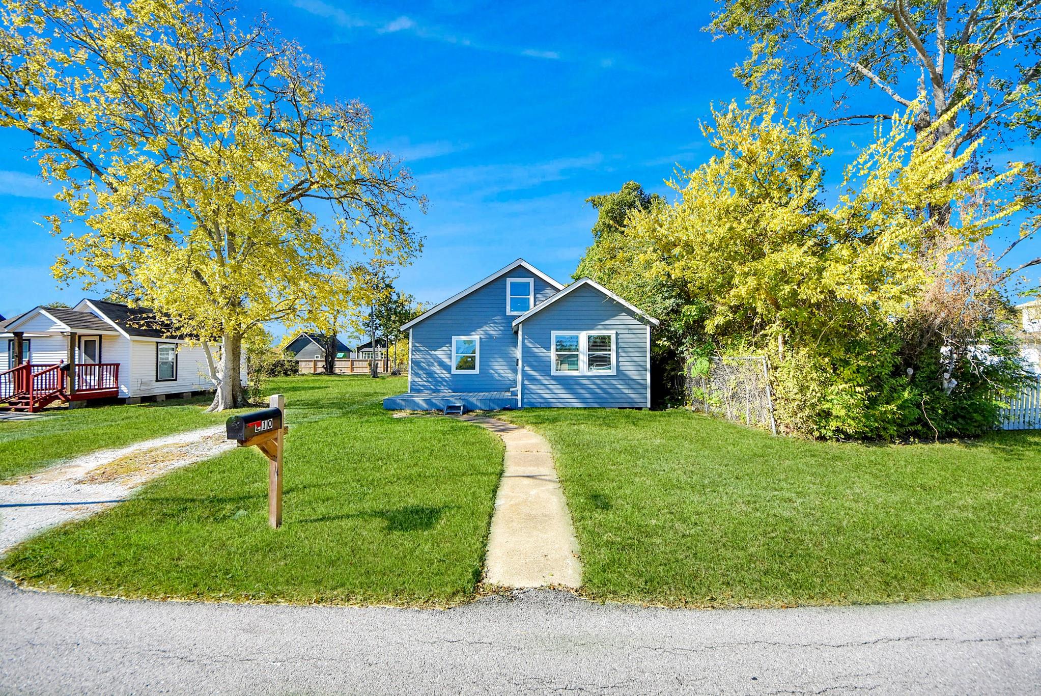 210 S 6 St, La Porte, TX 77571 photo