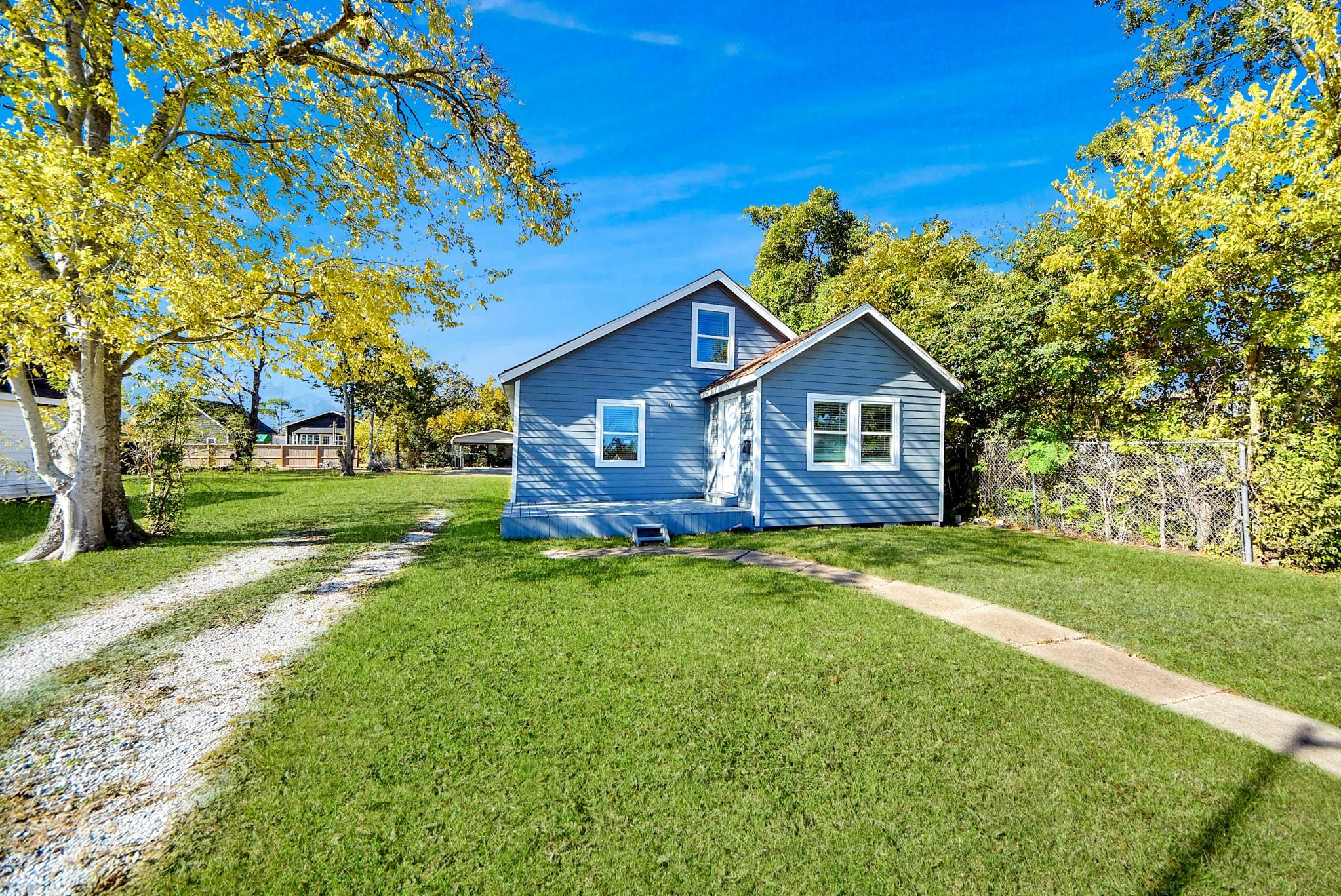 210 S 6 St, La Porte, TX 77571 photo