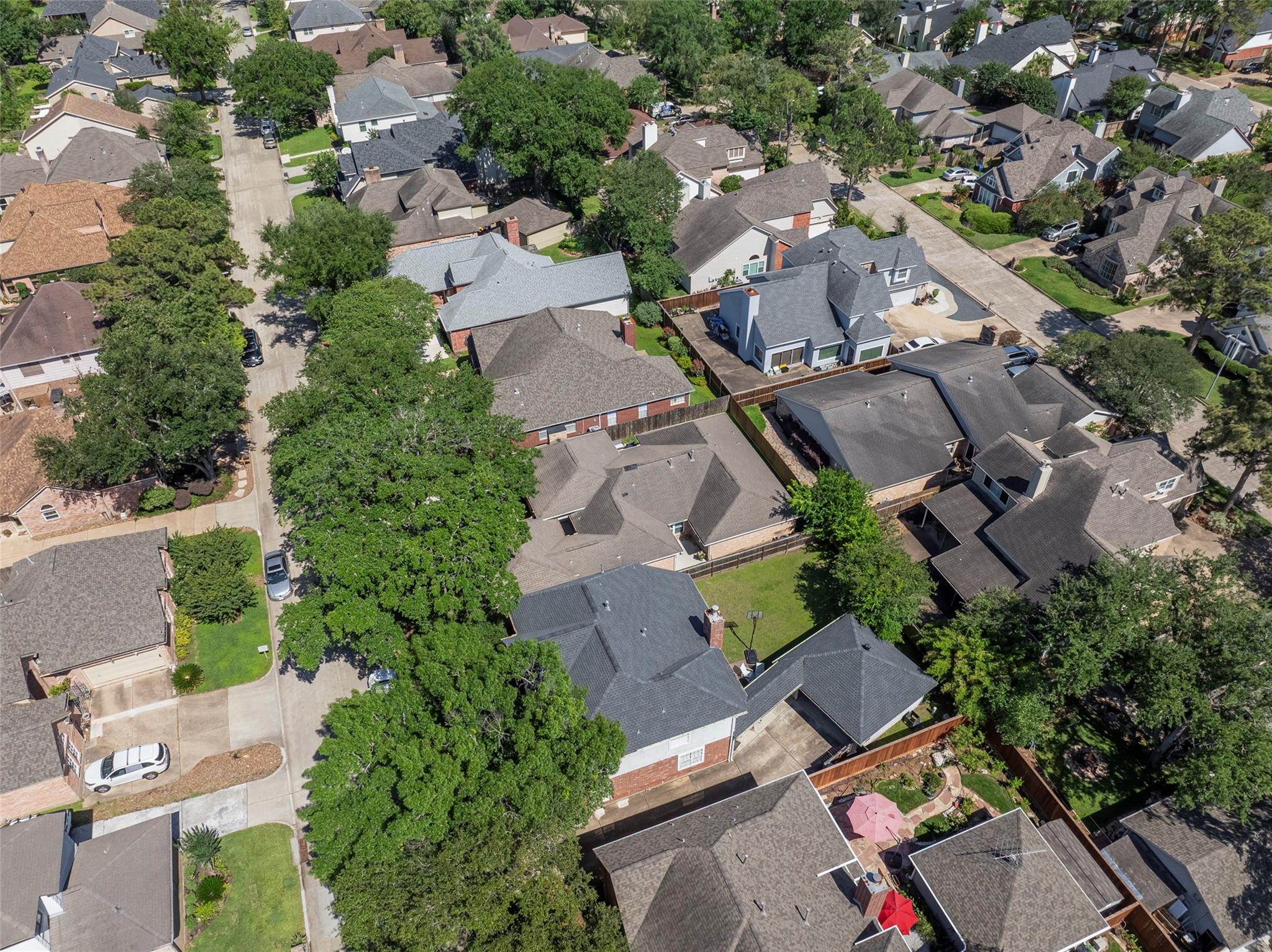 11743 Wickhollow Ln, Houston, TX 77043 photo
