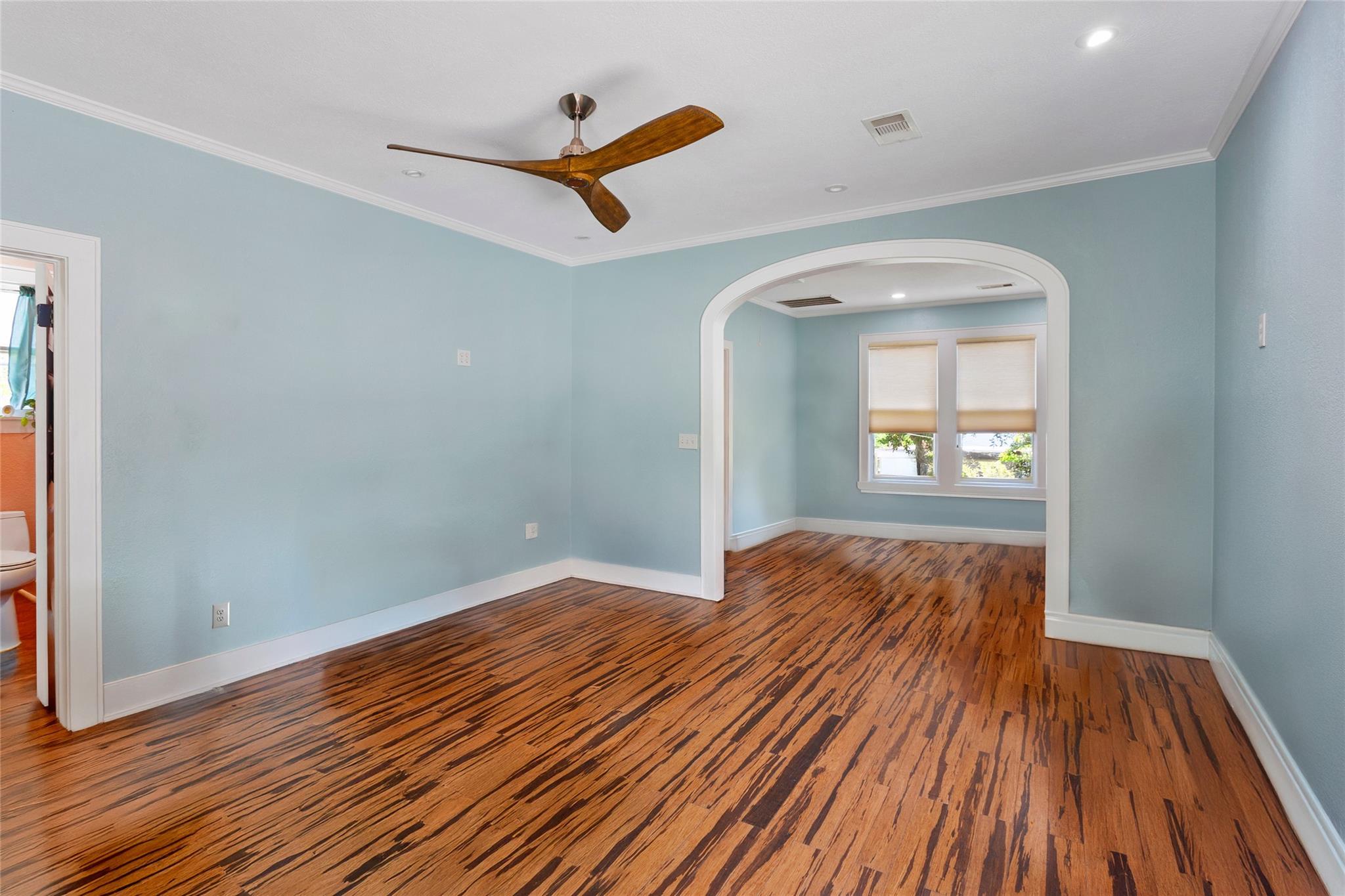2616 45 St, Galveston, TX 77550 photo