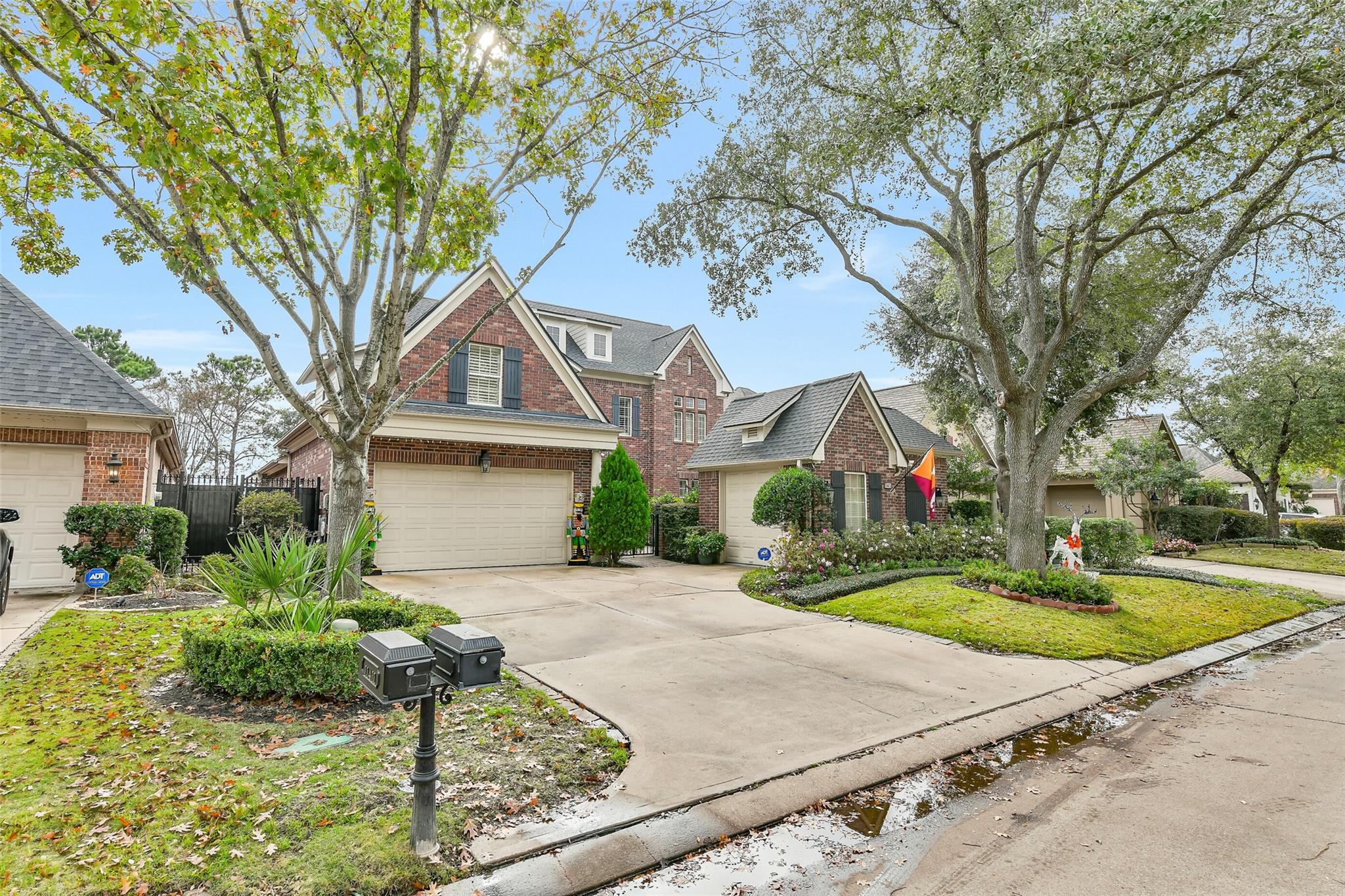 11413 Gallant Ridge Ln, Houston, TX 77082 photo