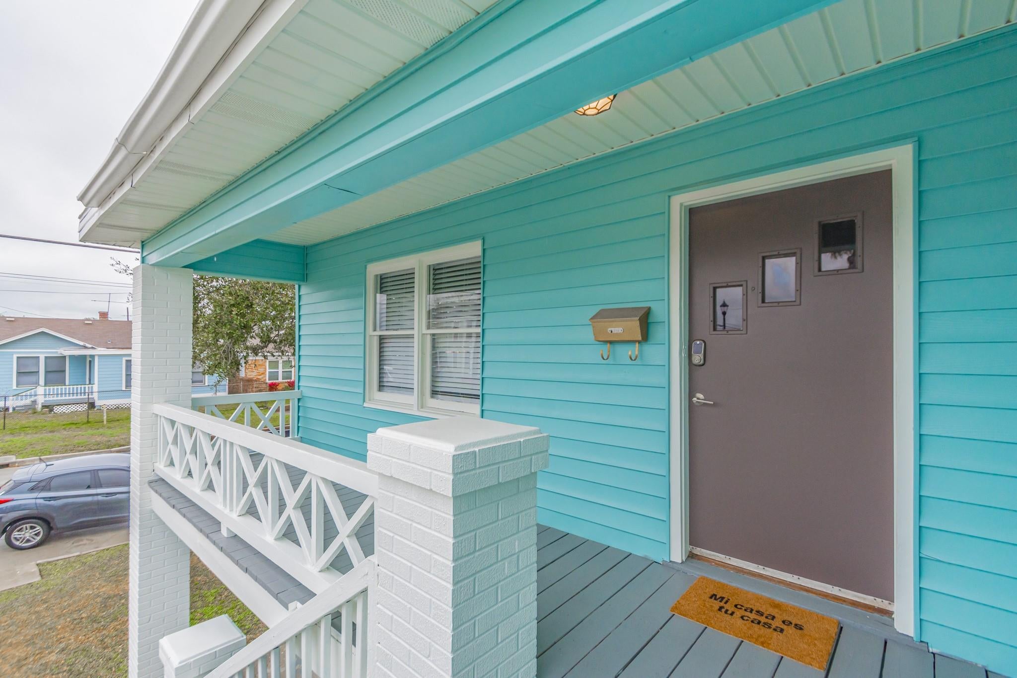 1102 45 St, Galveston, TX 77550 photo